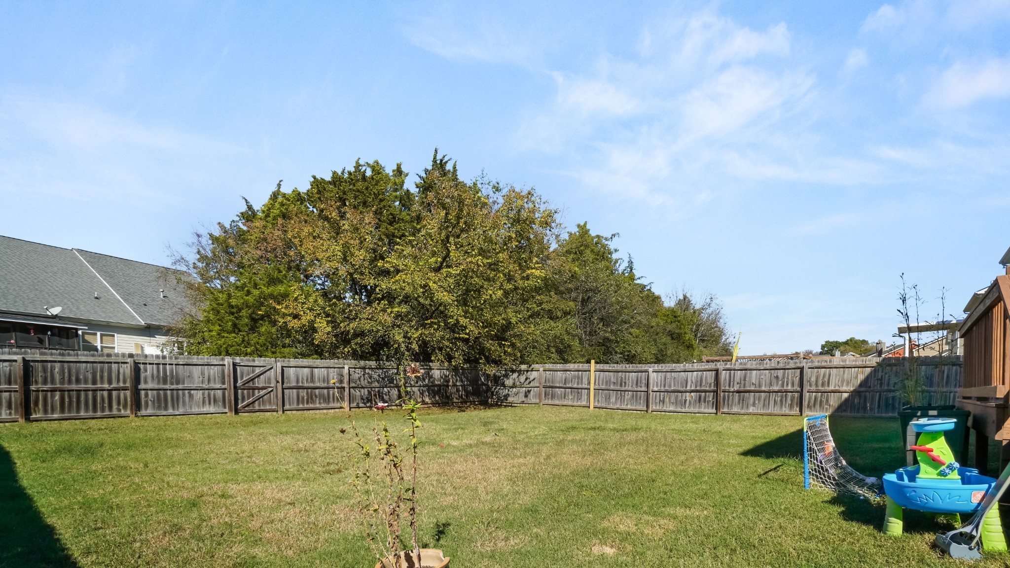 2568 Val Marie Dr