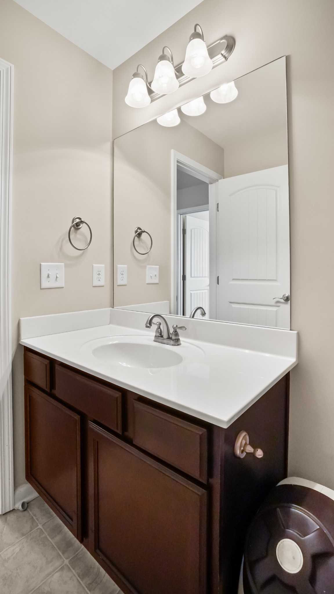 2568 Val Marie Dr
