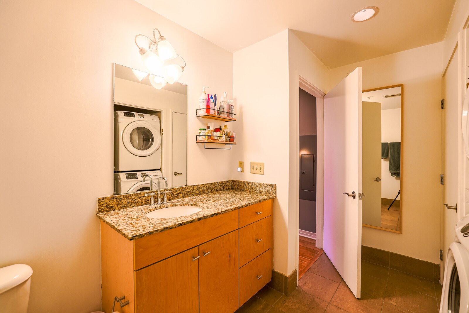 1101 18th Ave, S Unit: 500