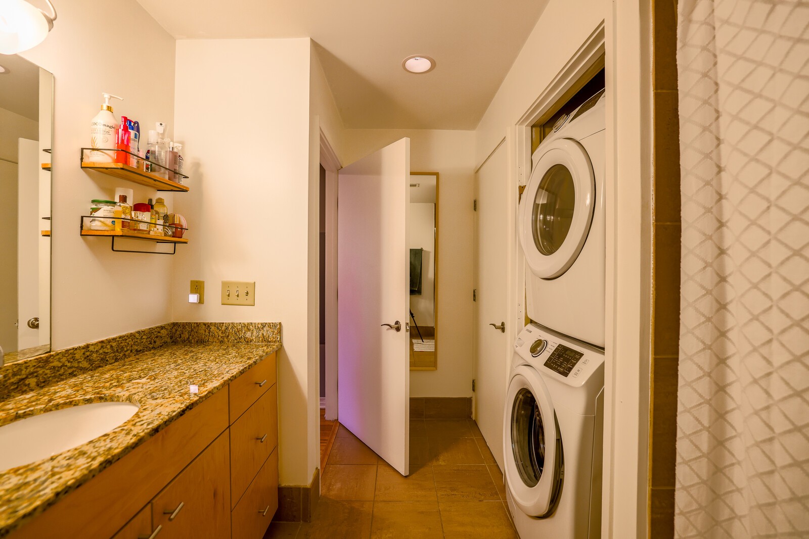1101 18th Ave, S Unit: 500