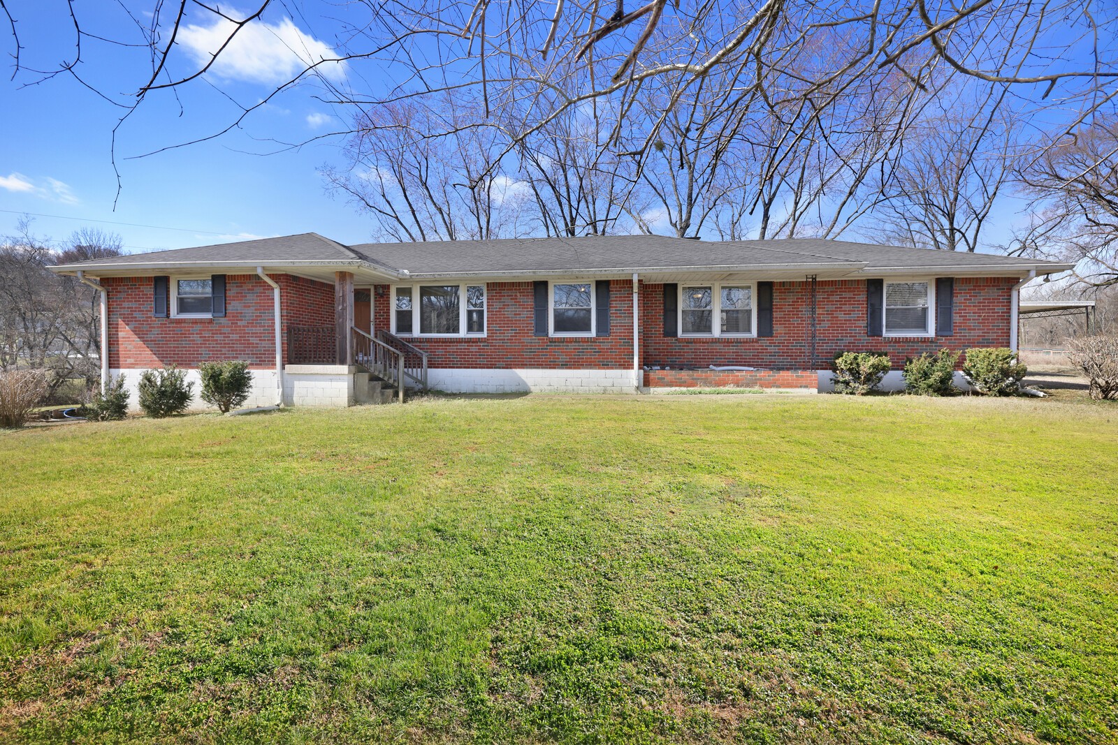108 Echo Ln