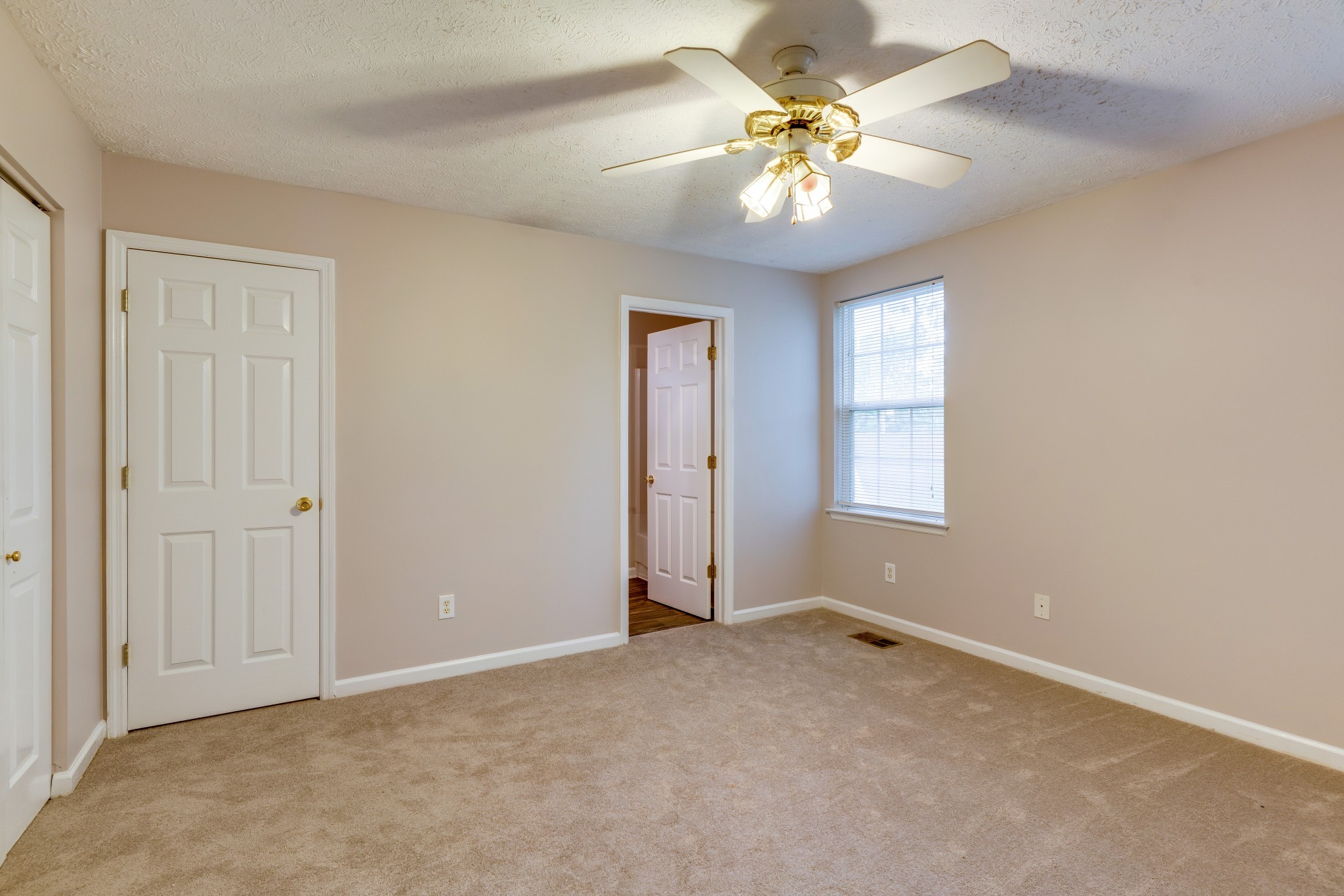 106 East Ridge Court
