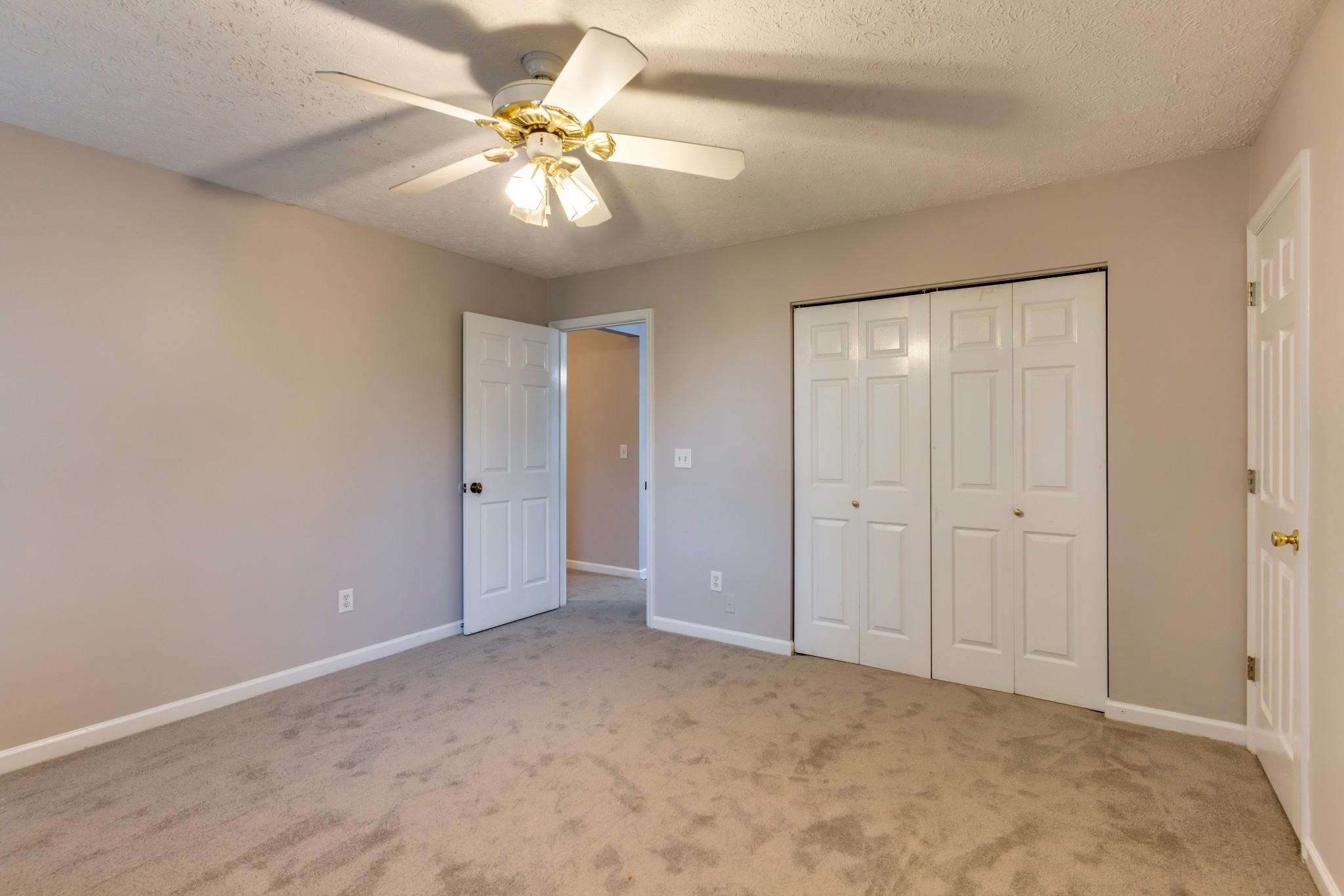 106 East Ridge Court
