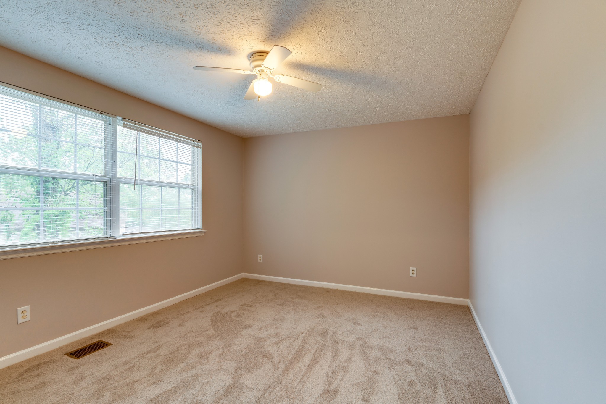 106 East Ridge Court