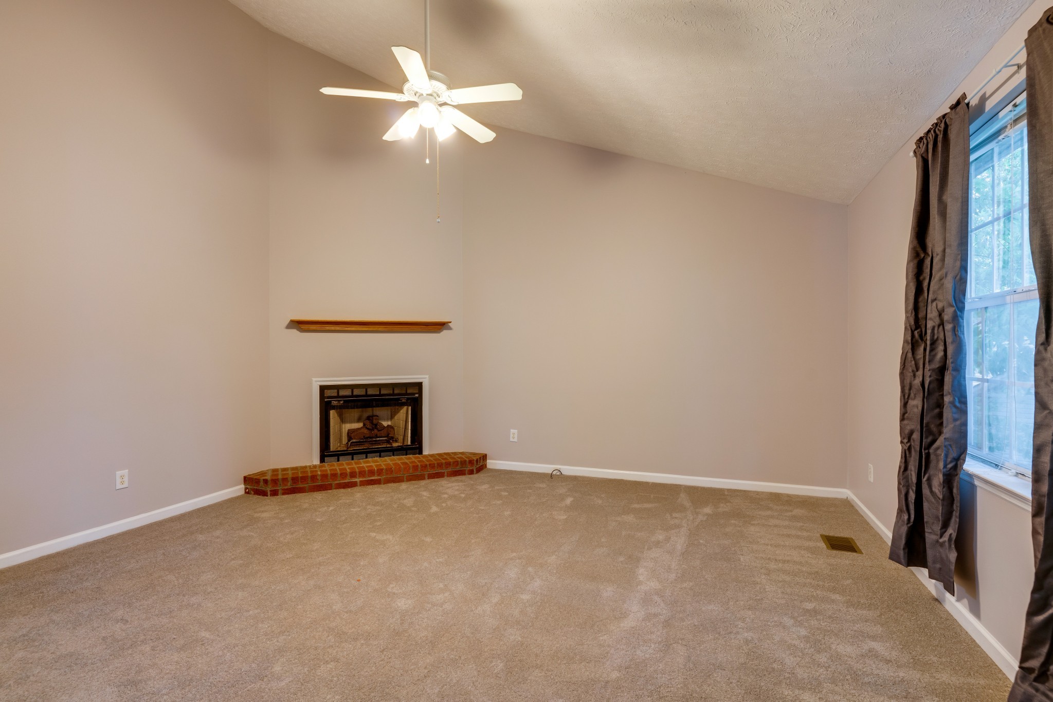 106 East Ridge Court