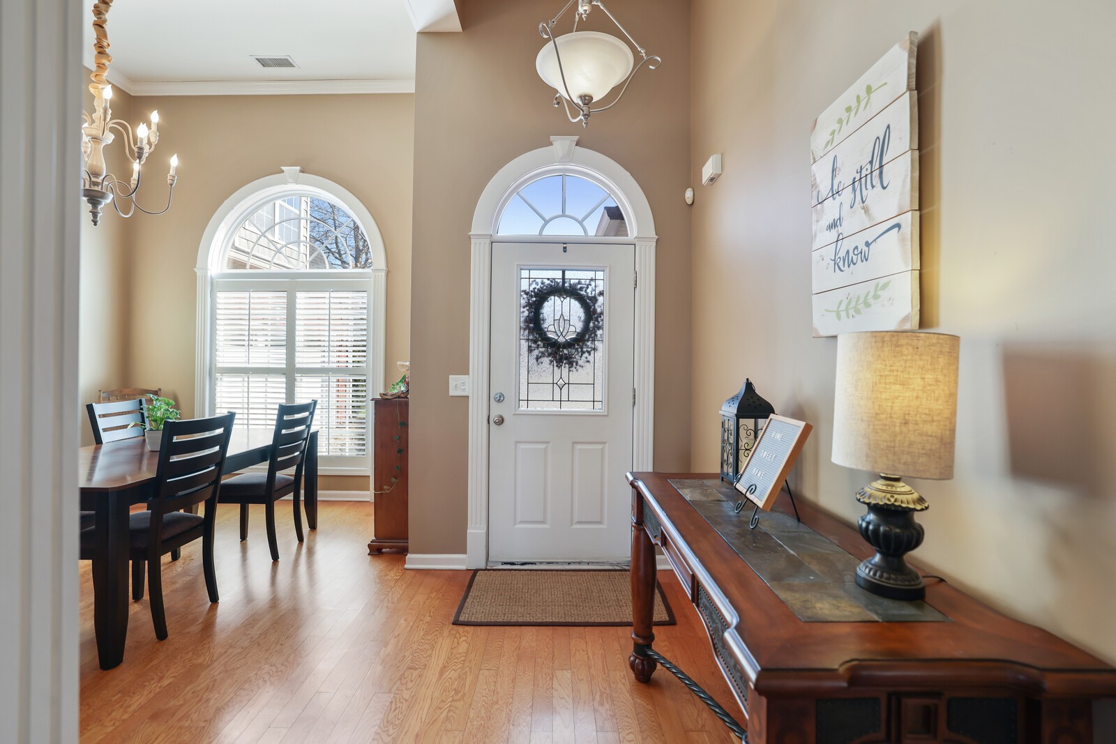 1084 Nealcrest Cir