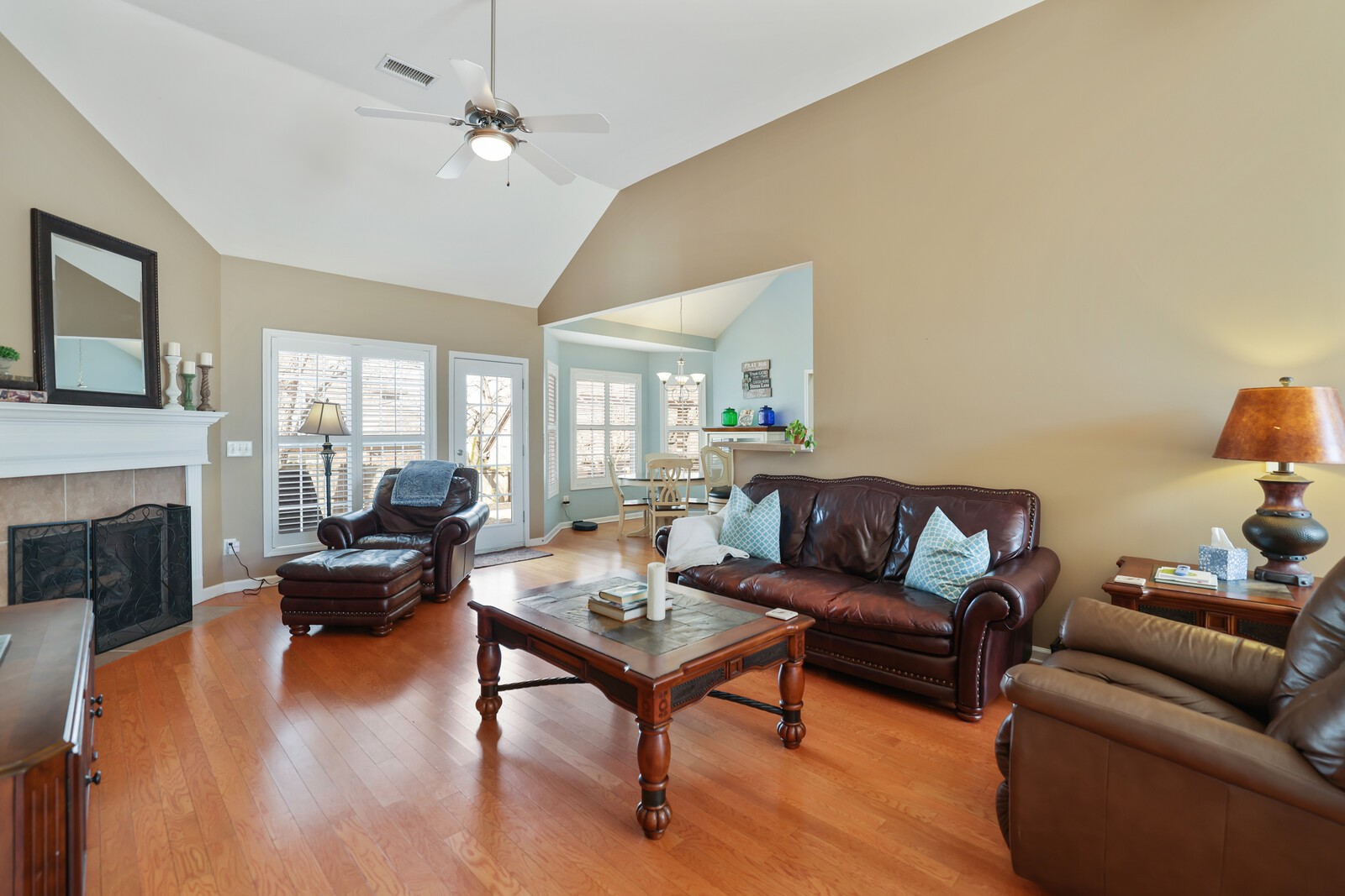 1084 Nealcrest Cir