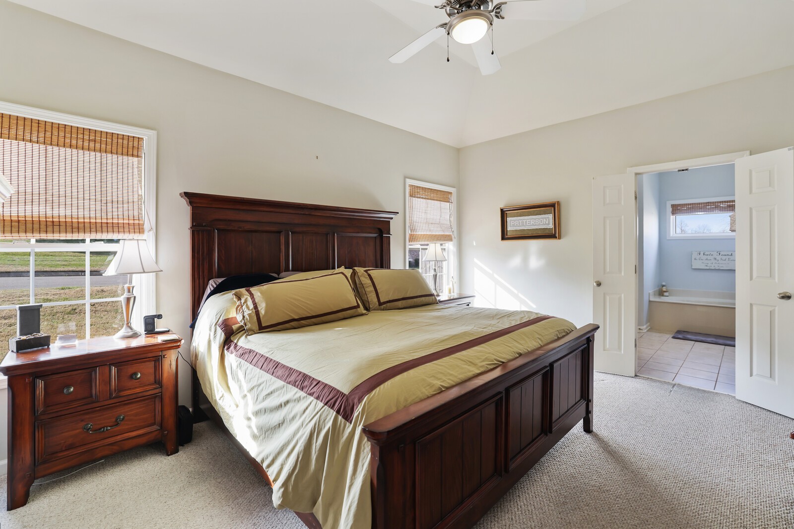 1084 Nealcrest Cir