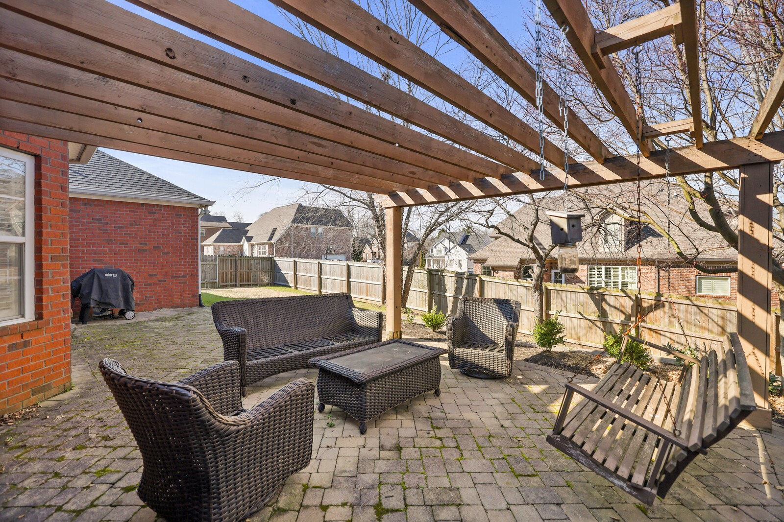 1084 Nealcrest Cir