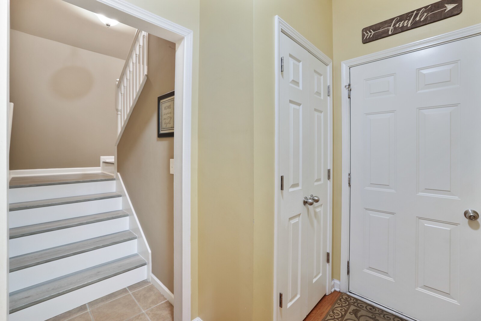 1084 Nealcrest Cir