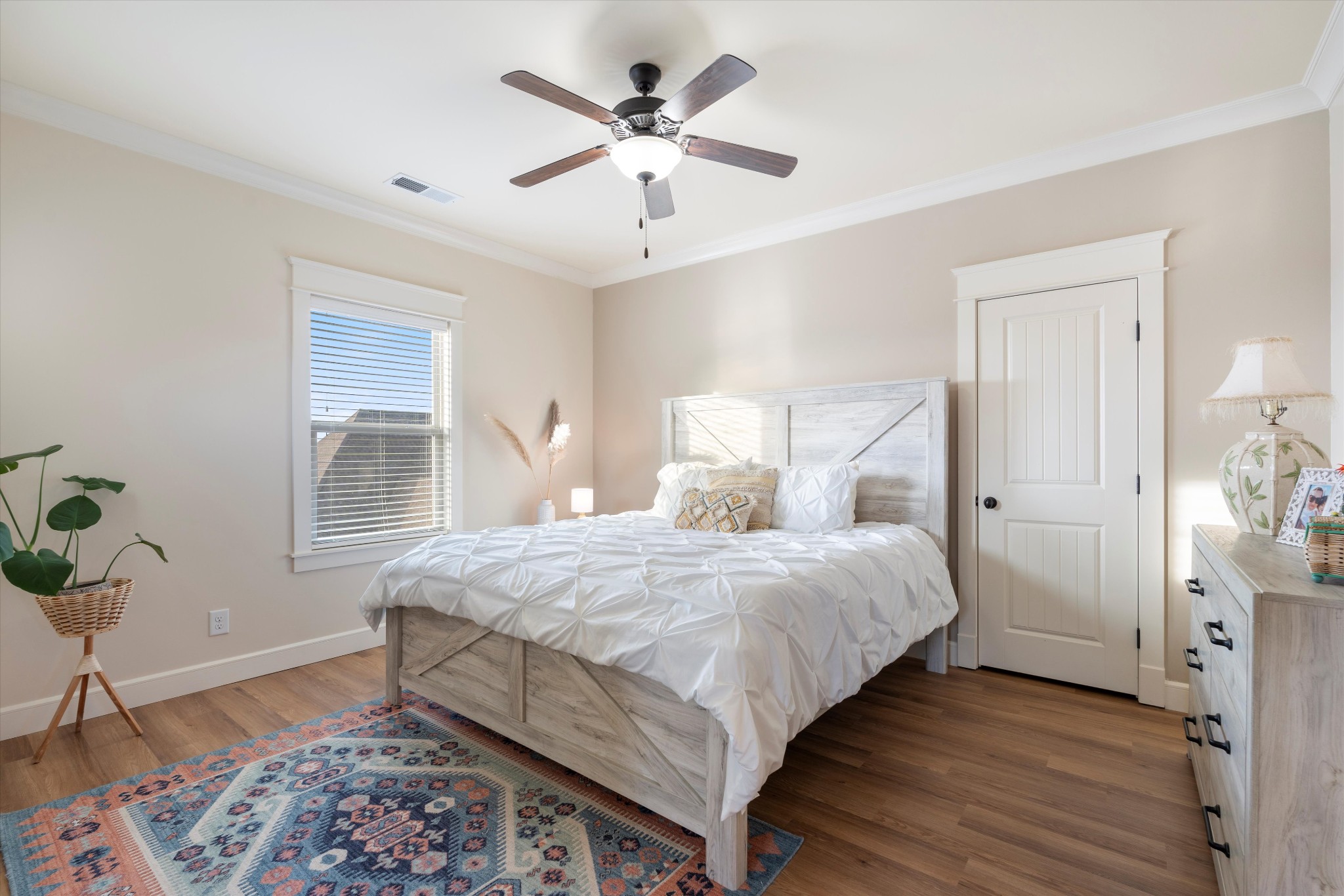 3021 Nichols Vale