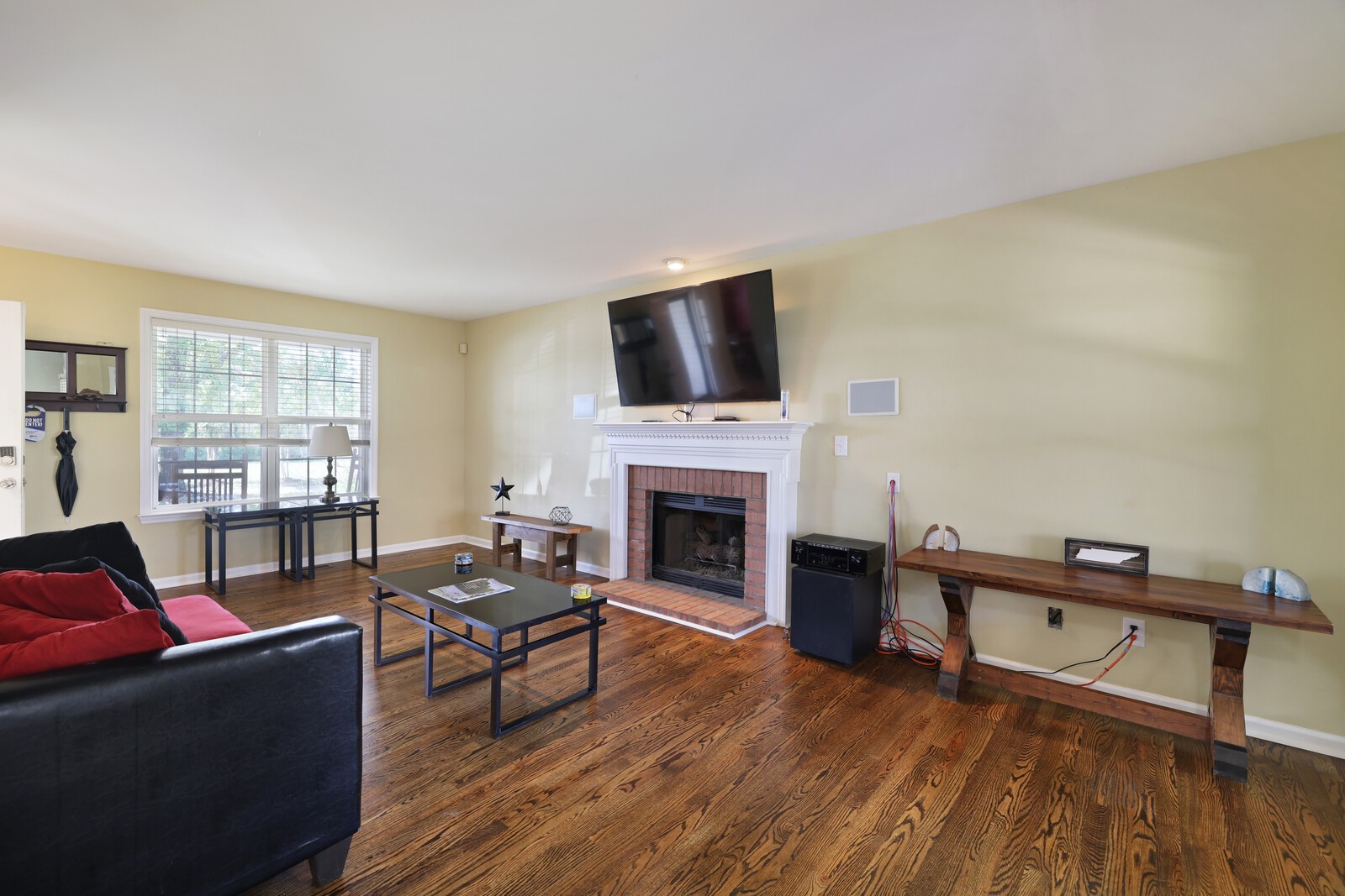 1128 Carriage Park Dr