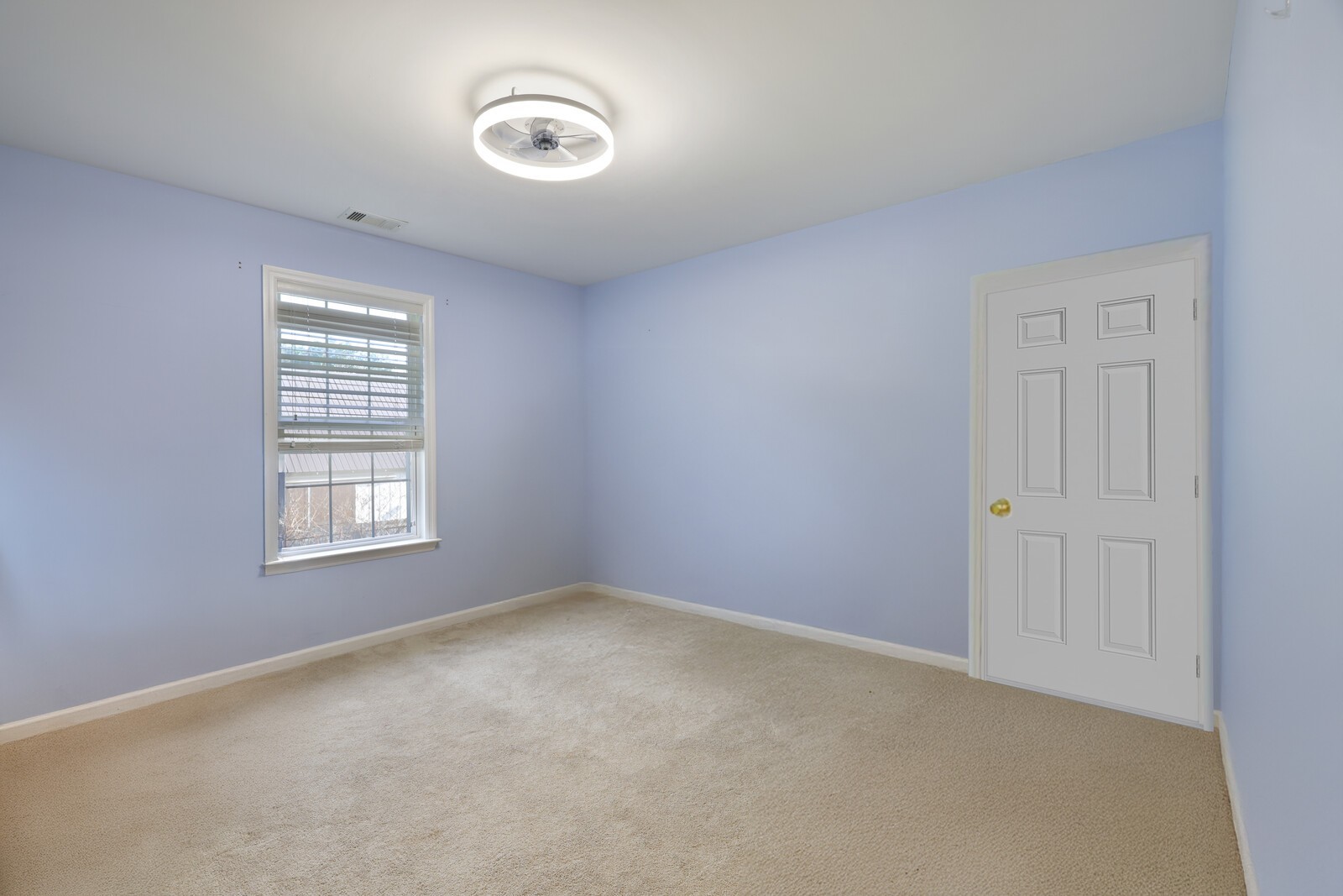 1128 Carriage Park Dr