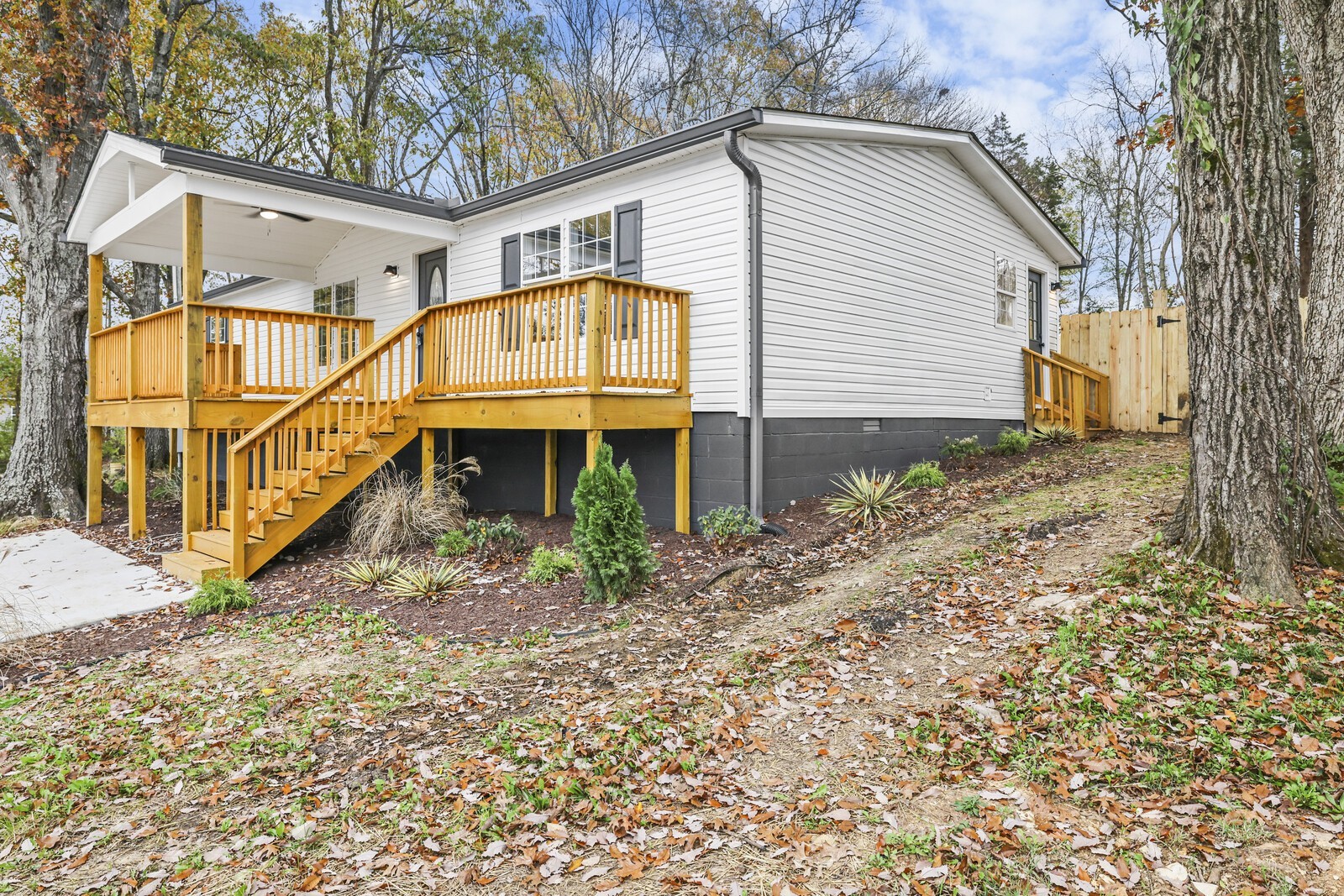 806 Jenkins Ct