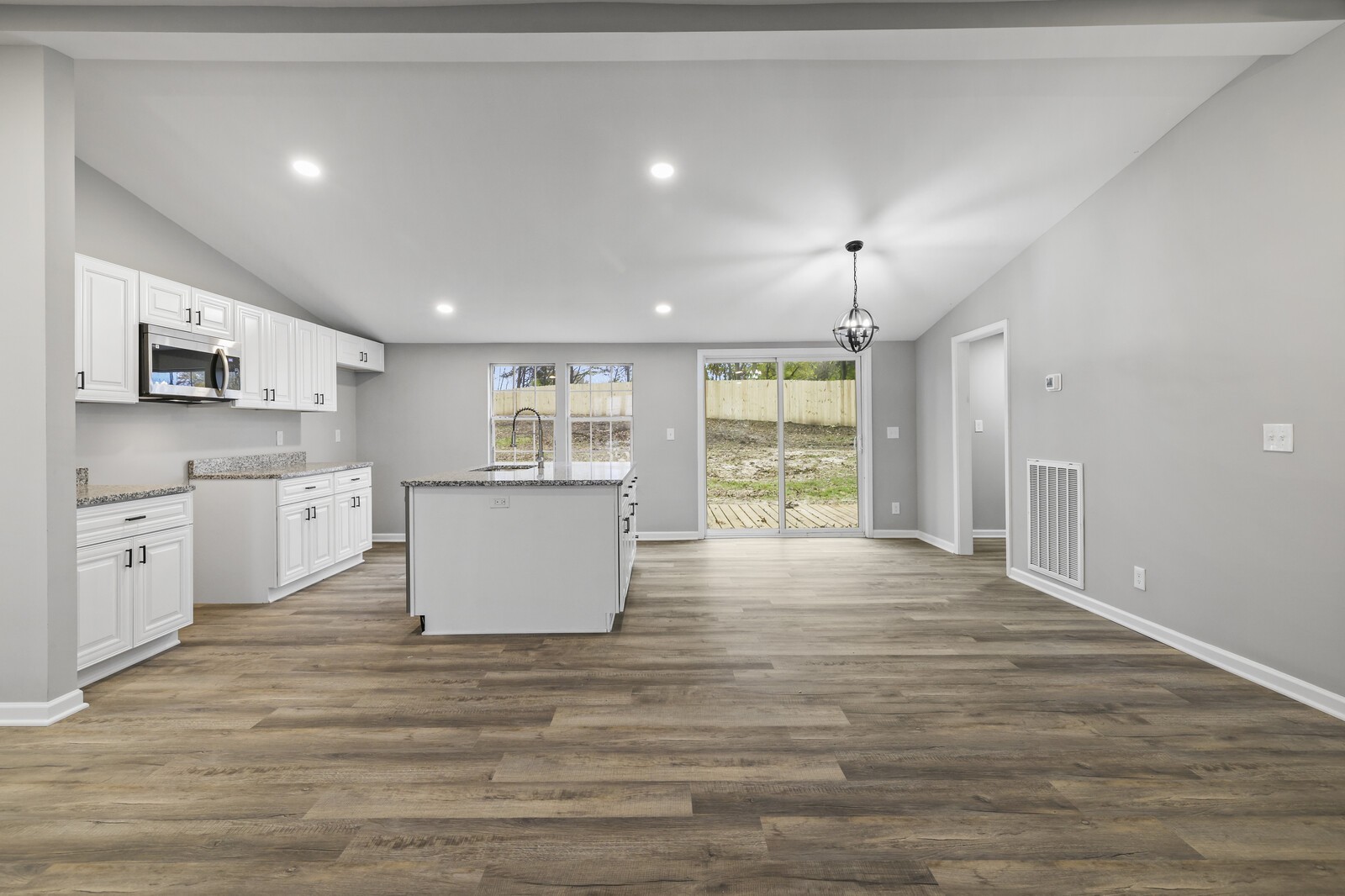 806 Jenkins Ct