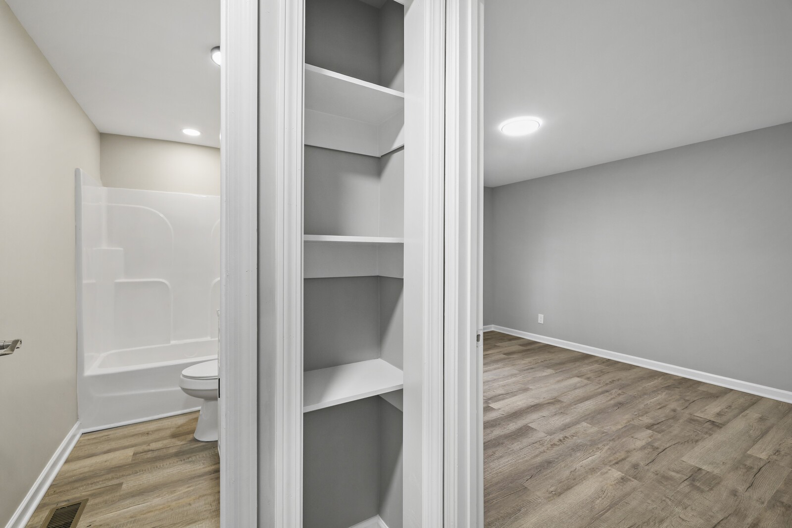 806 Jenkins Ct