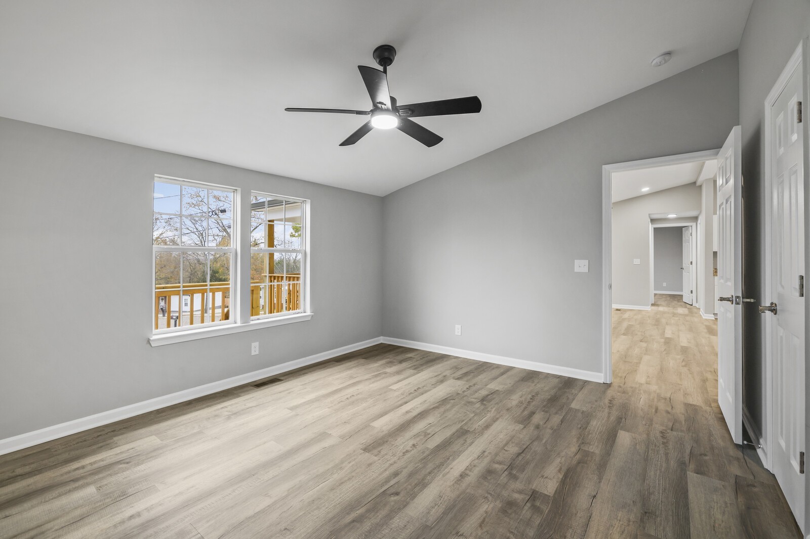 806 Jenkins Ct