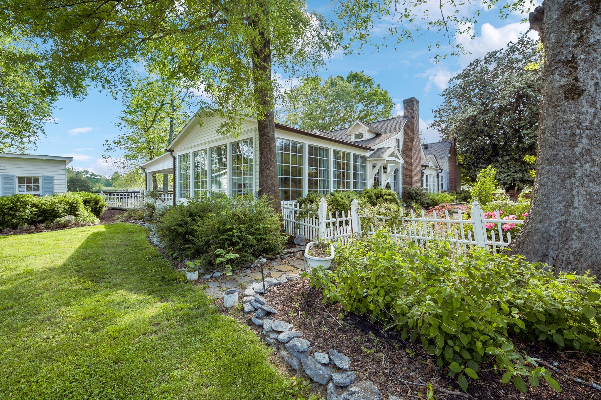 2079 Old Hillsboro Rd