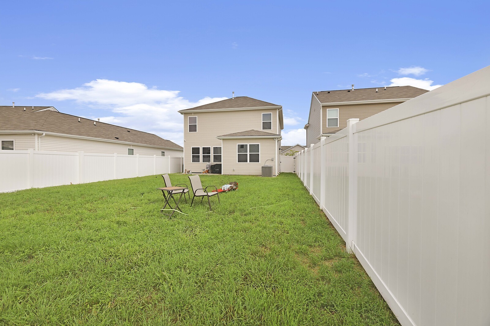 7736 Stapleton Chase Dr