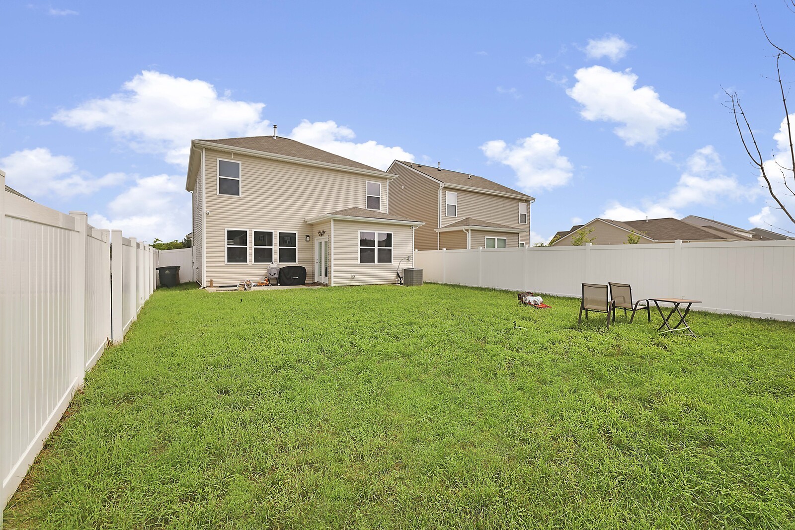 7736 Stapleton Chase Dr