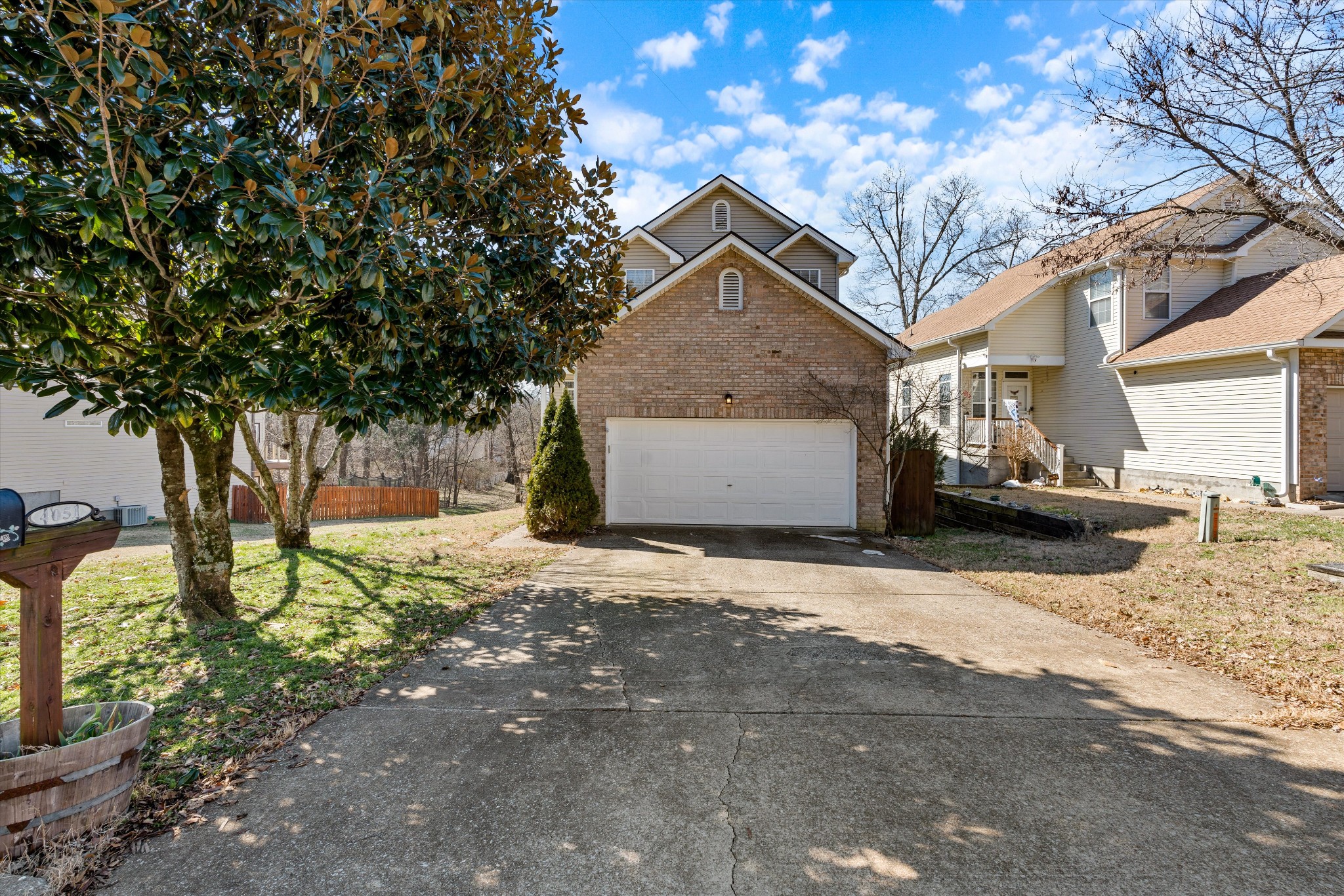 4051 Farmingham Woods Dr
