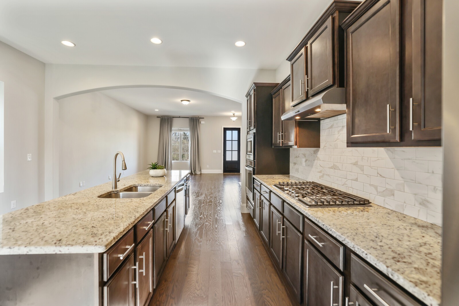 921 Holgate Ct
