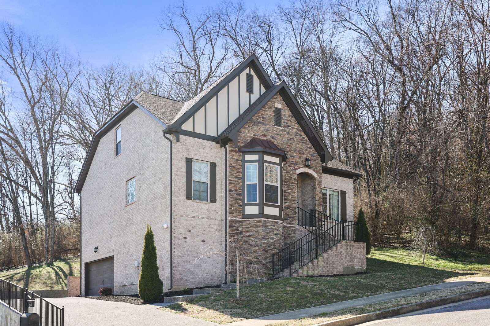 921 Holgate Ct