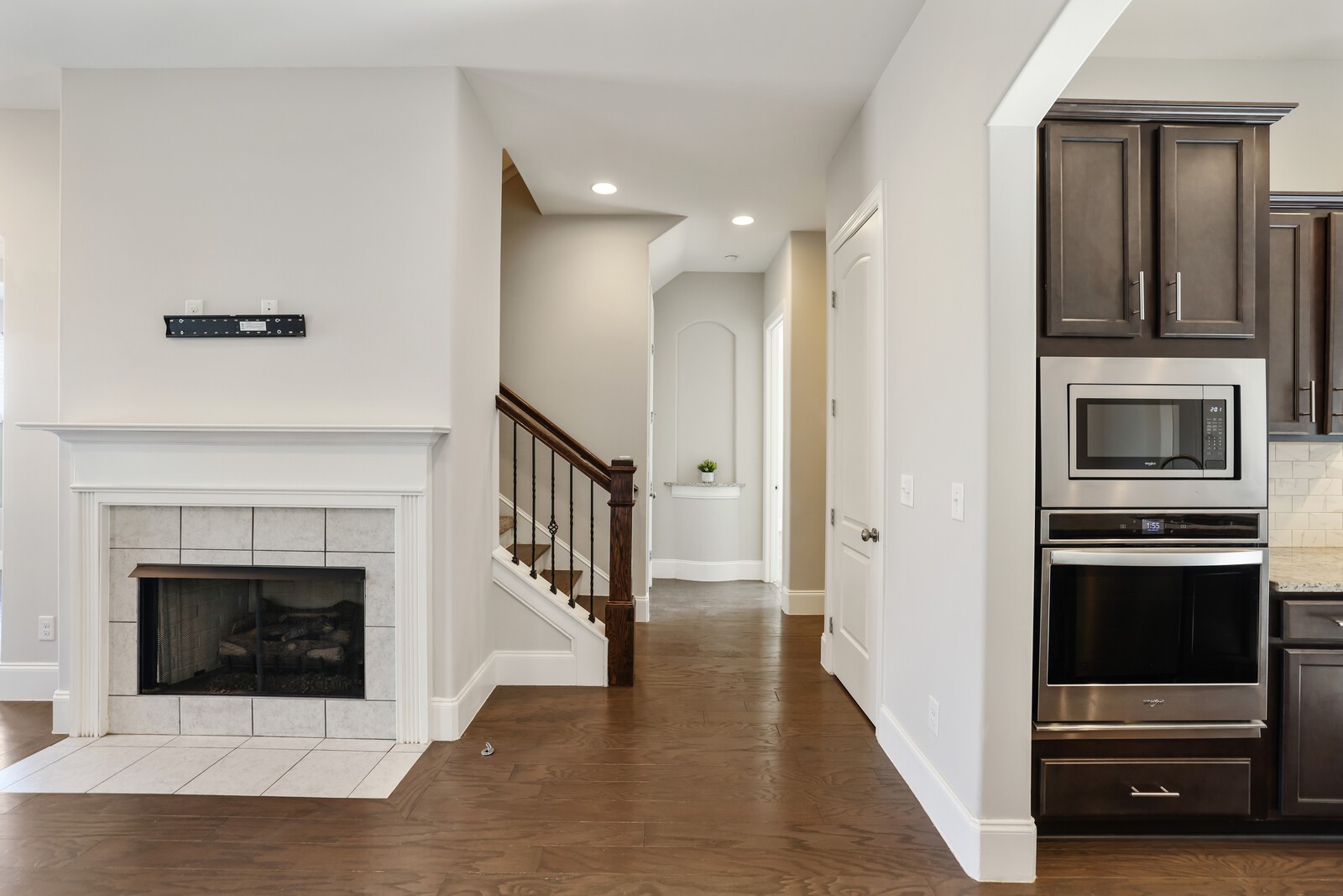 921 Holgate Ct