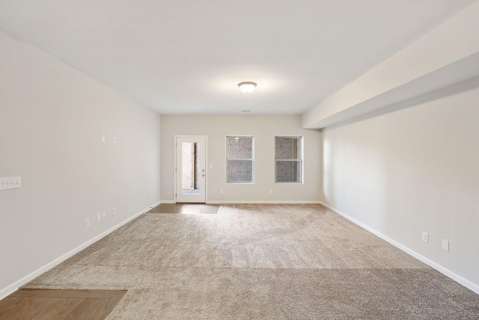 921 Holgate Ct