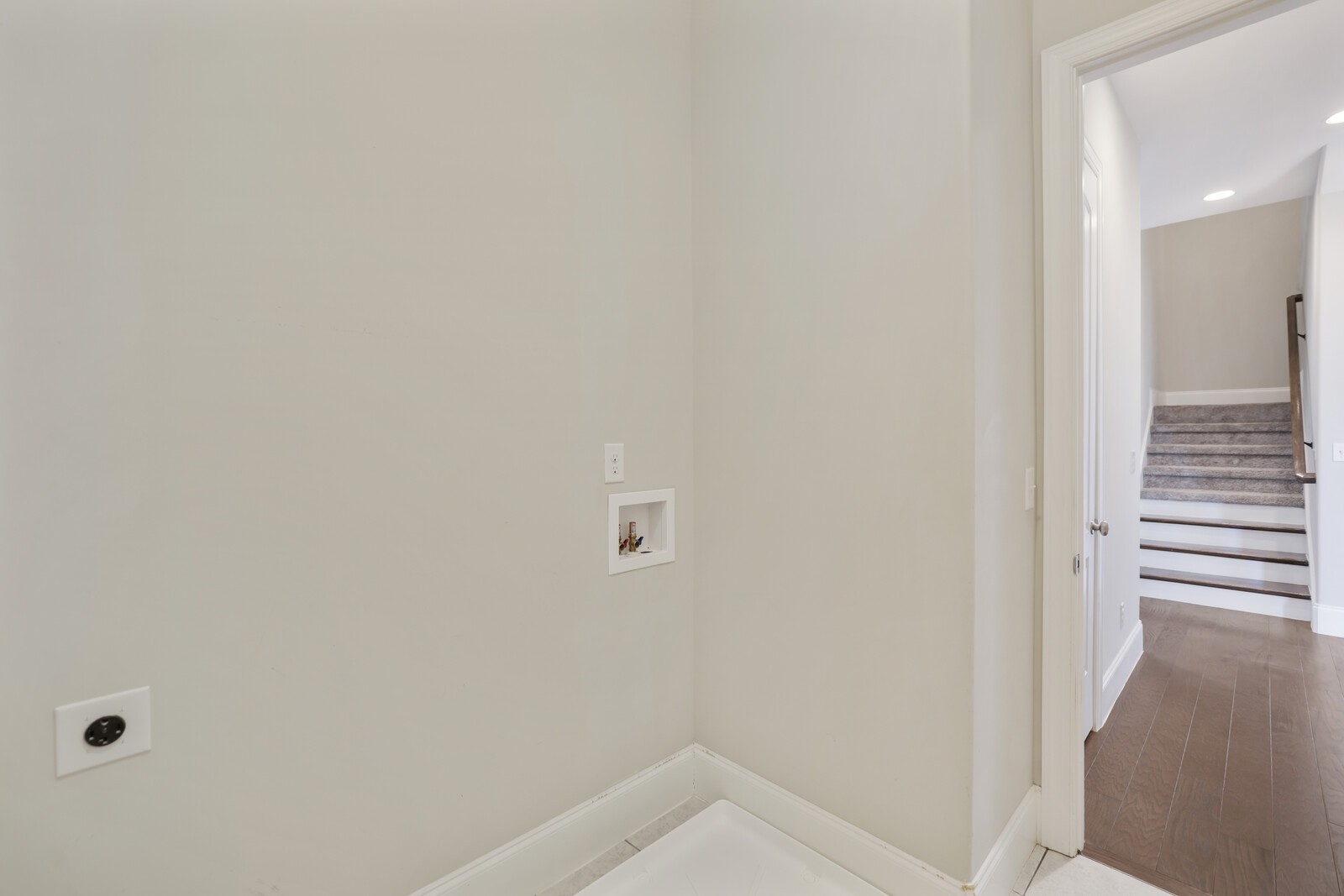 921 Holgate Ct