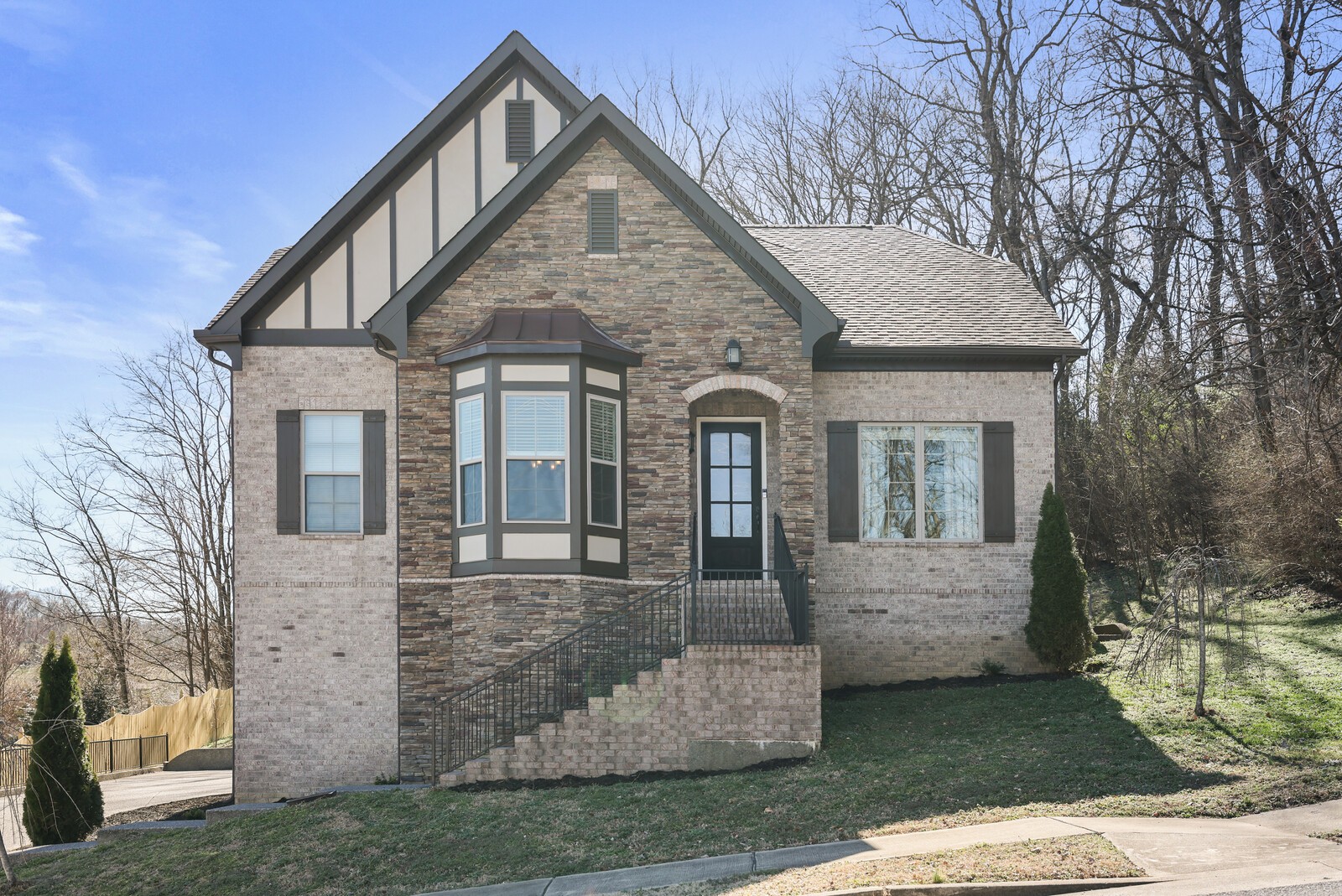 921 Holgate Ct