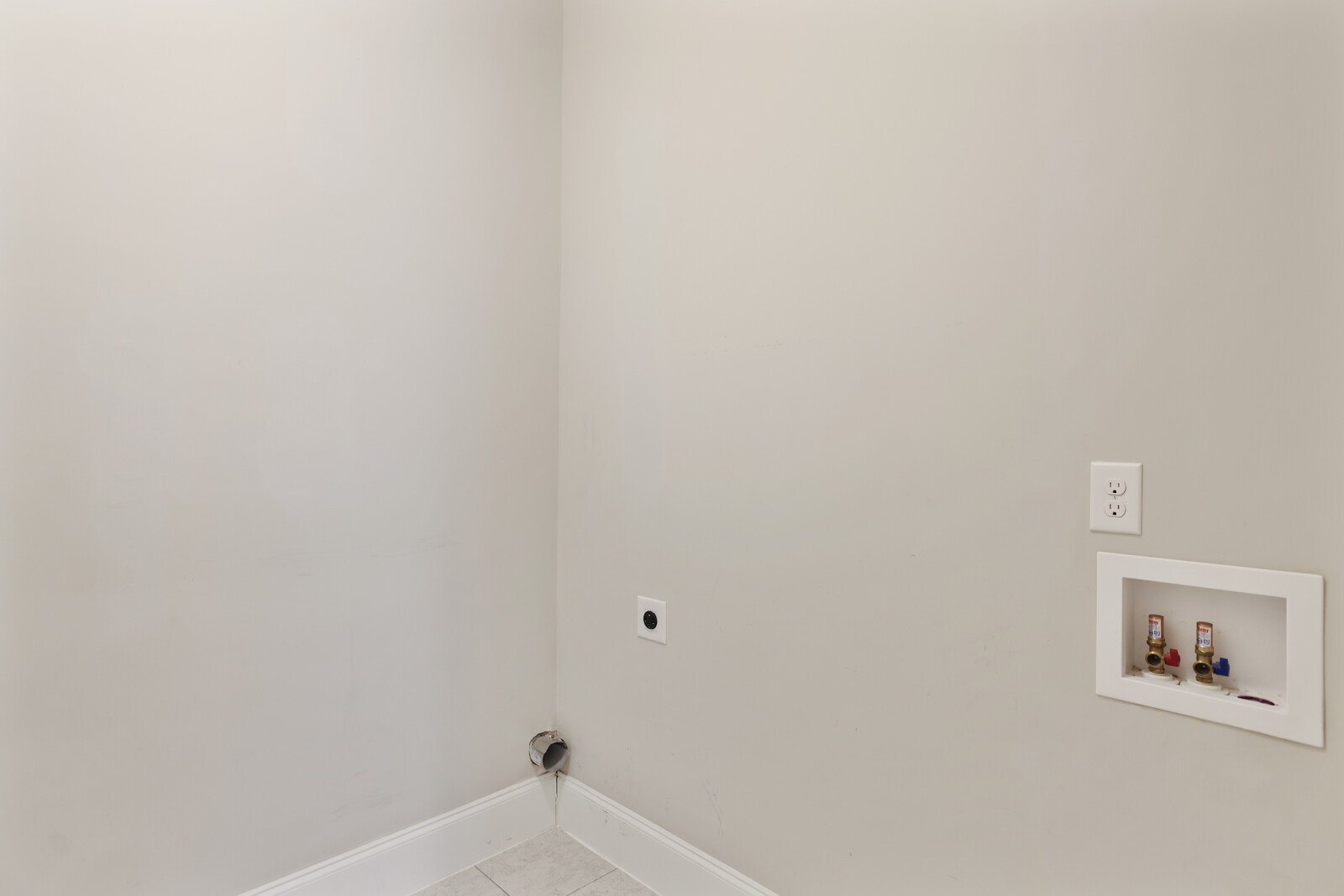 921 Holgate Ct