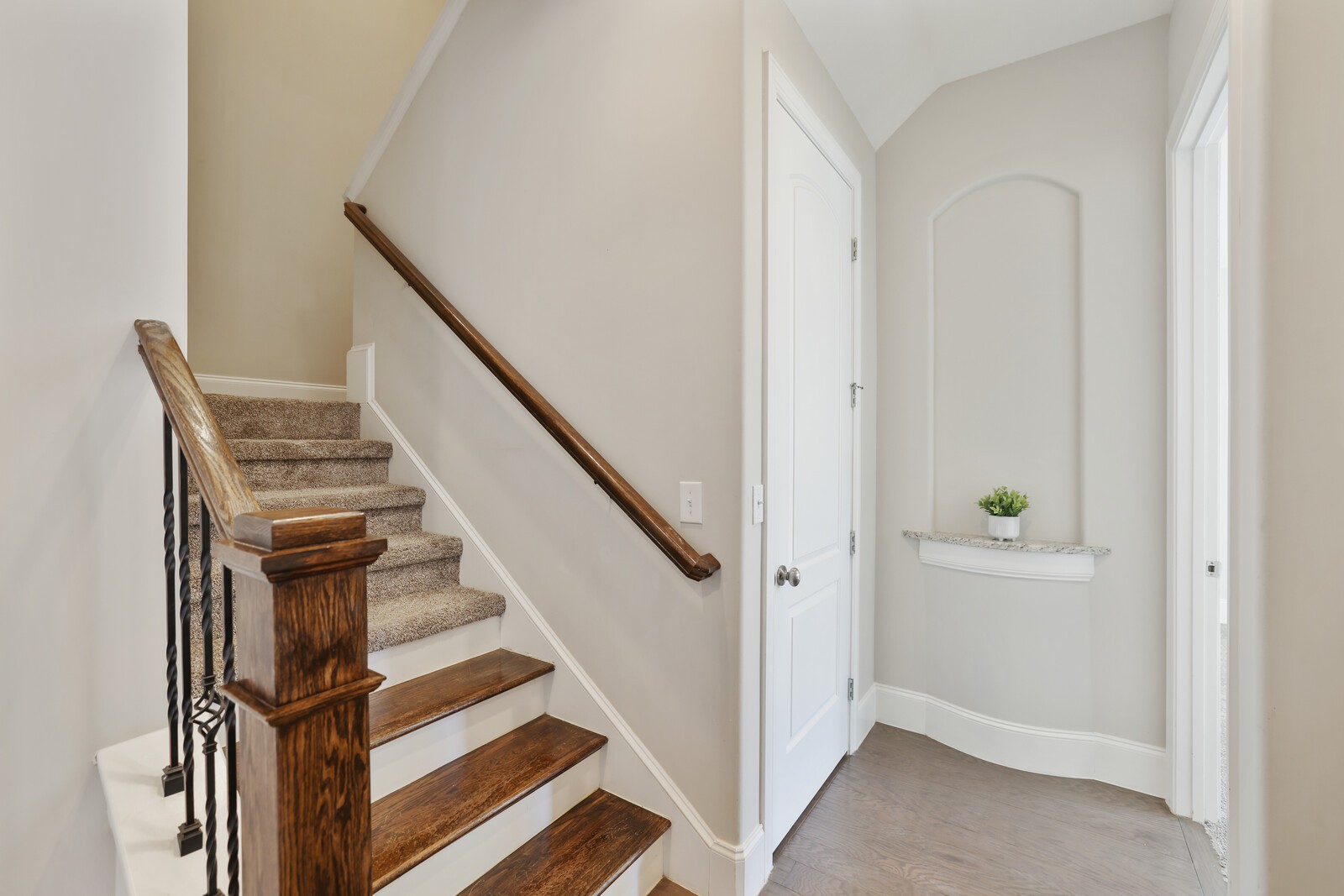 921 Holgate Ct