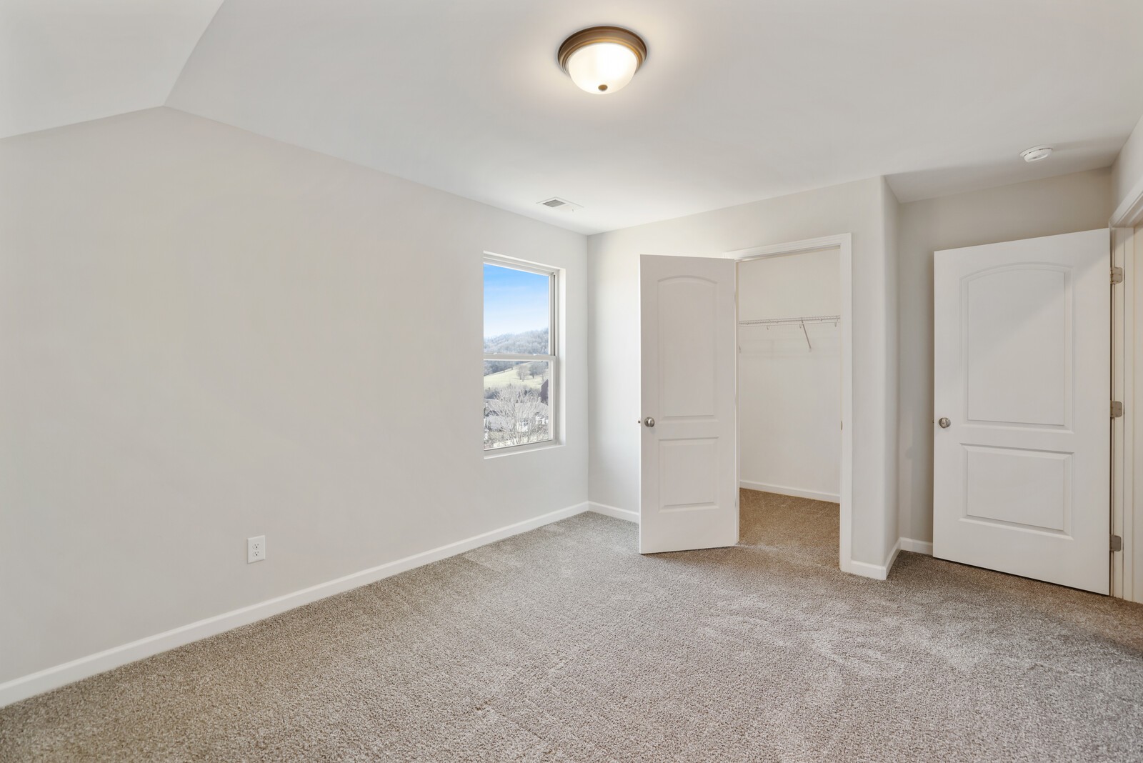 921 Holgate Ct