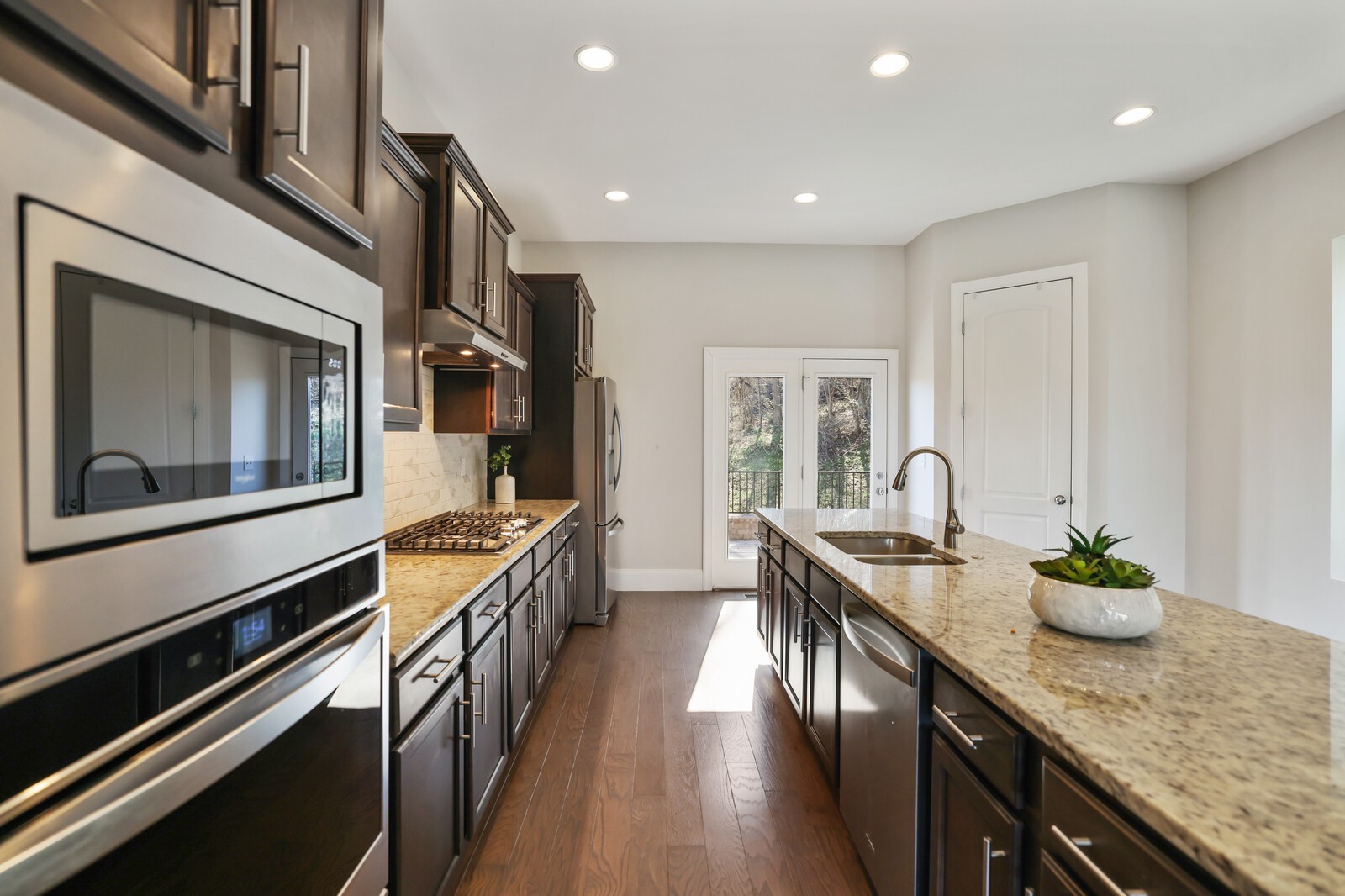 921 Holgate Ct