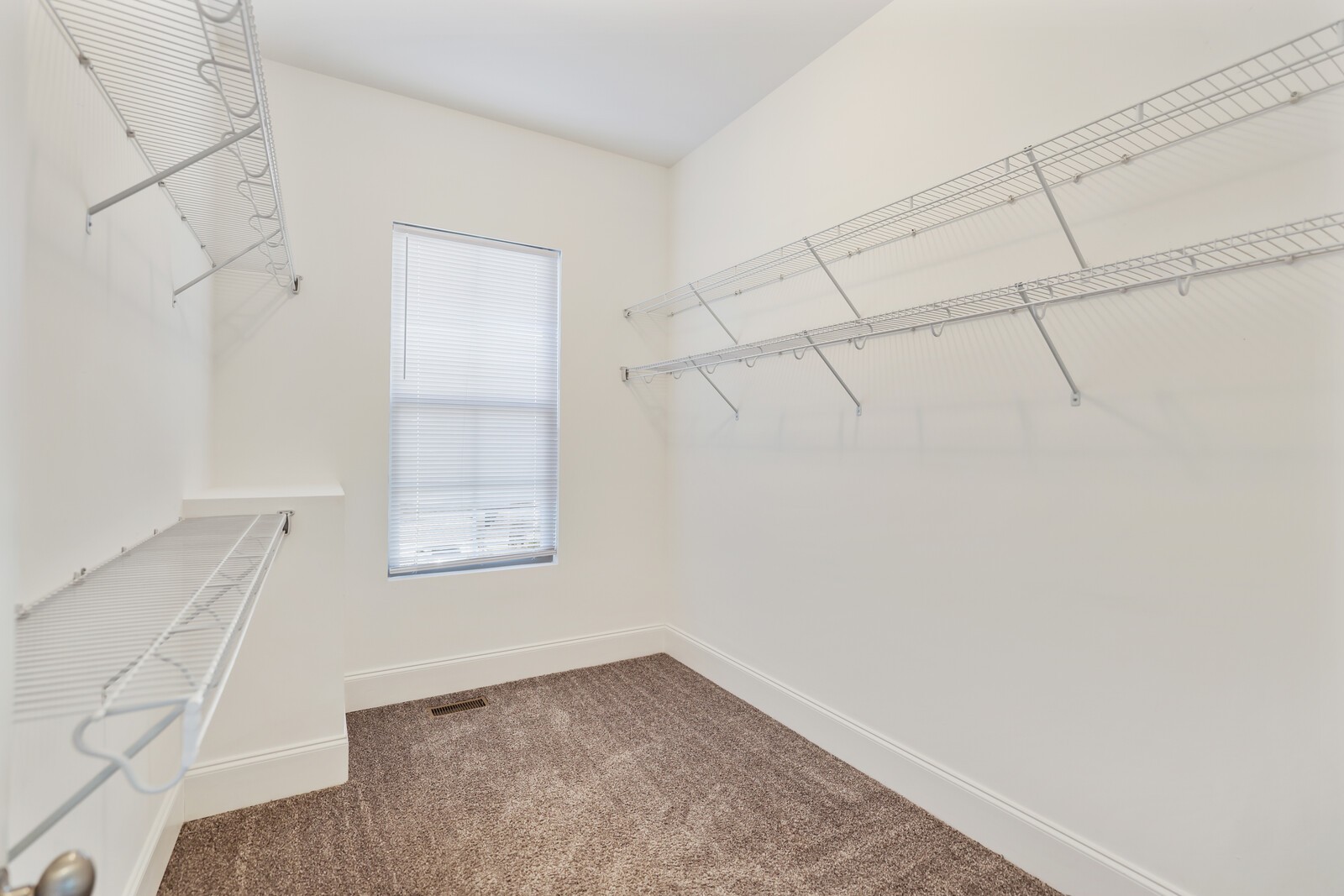 921 Holgate Ct