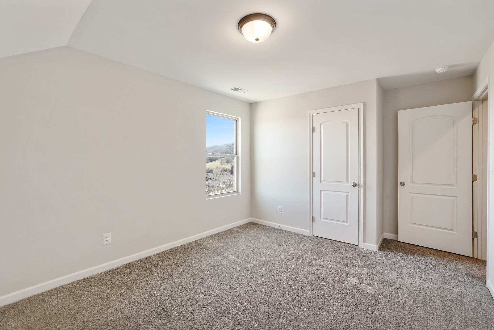 921 Holgate Ct
