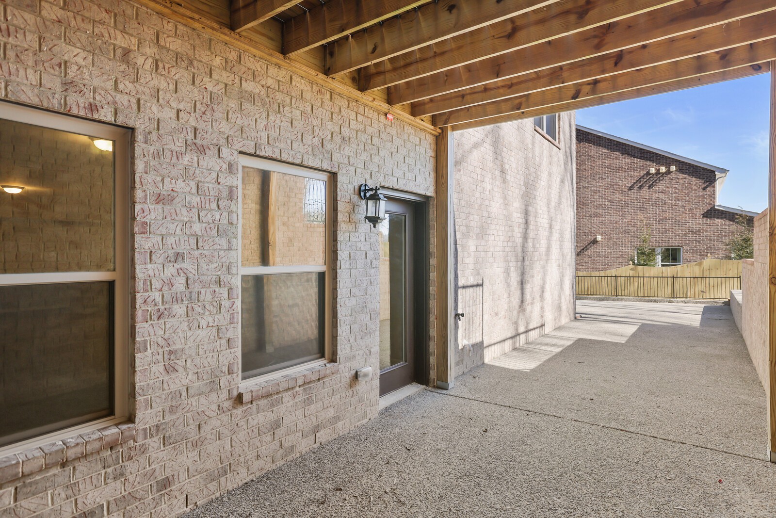 921 Holgate Ct