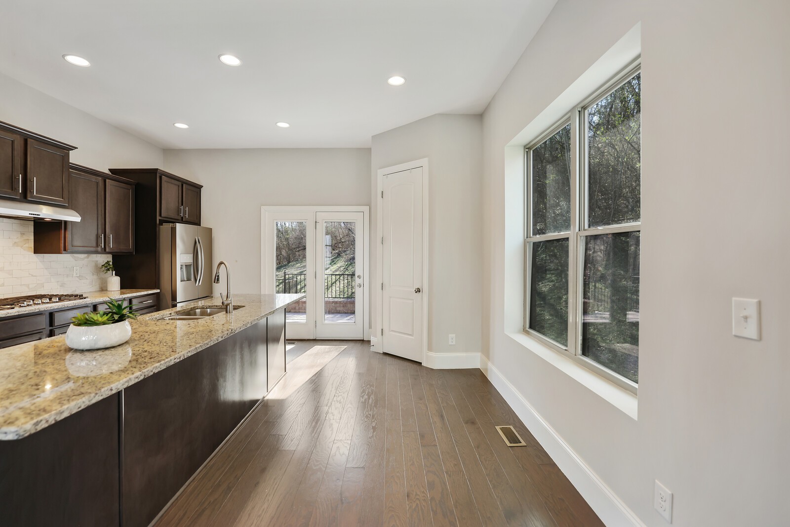 921 Holgate Ct