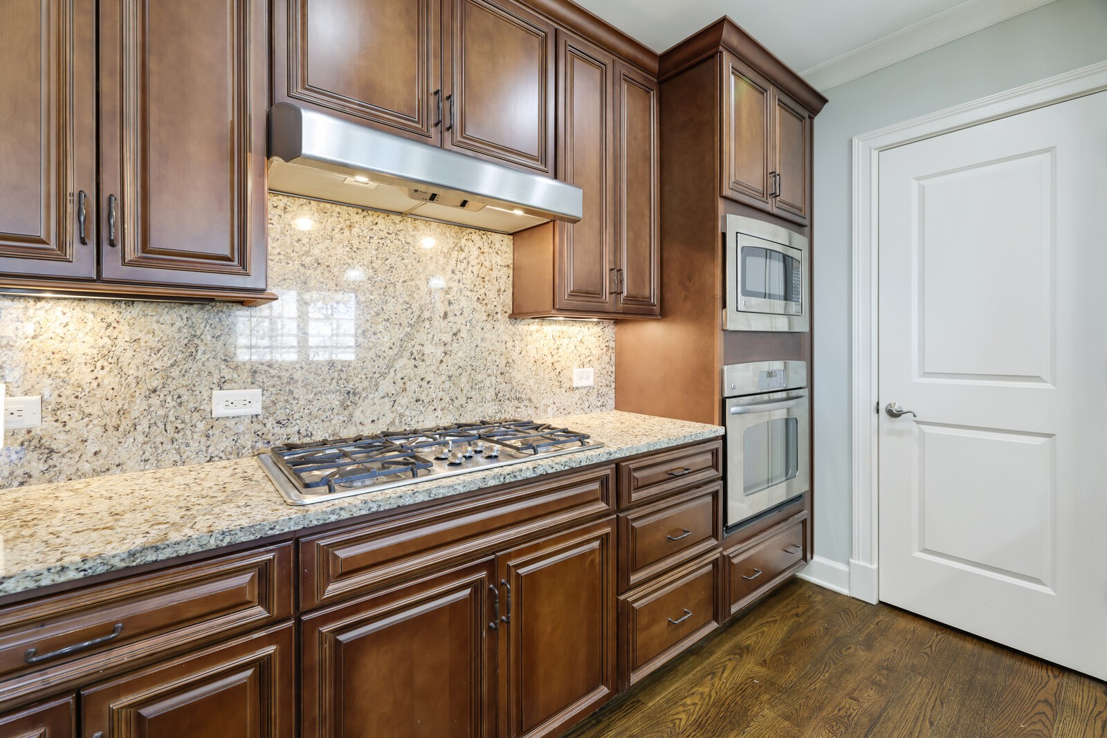 3210 W End Cir Unit: 203
