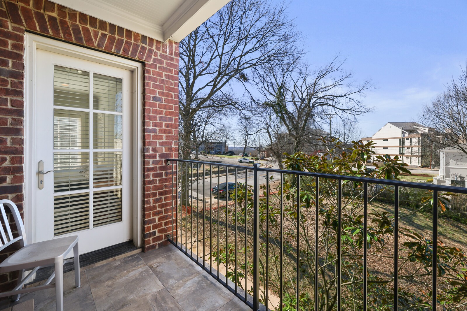3210 W End Cir Unit: 203