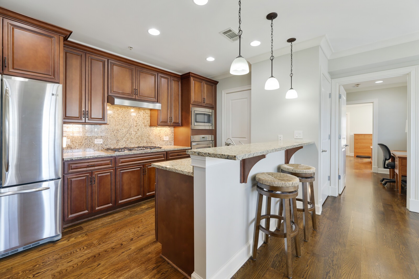 3210 W End Cir Unit: 203