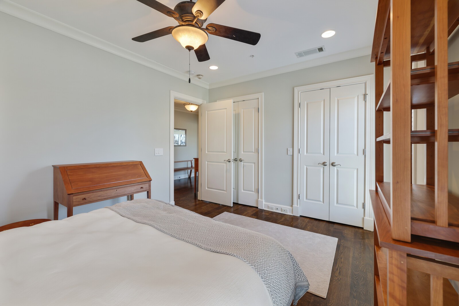 3210 W End Cir Unit: 203