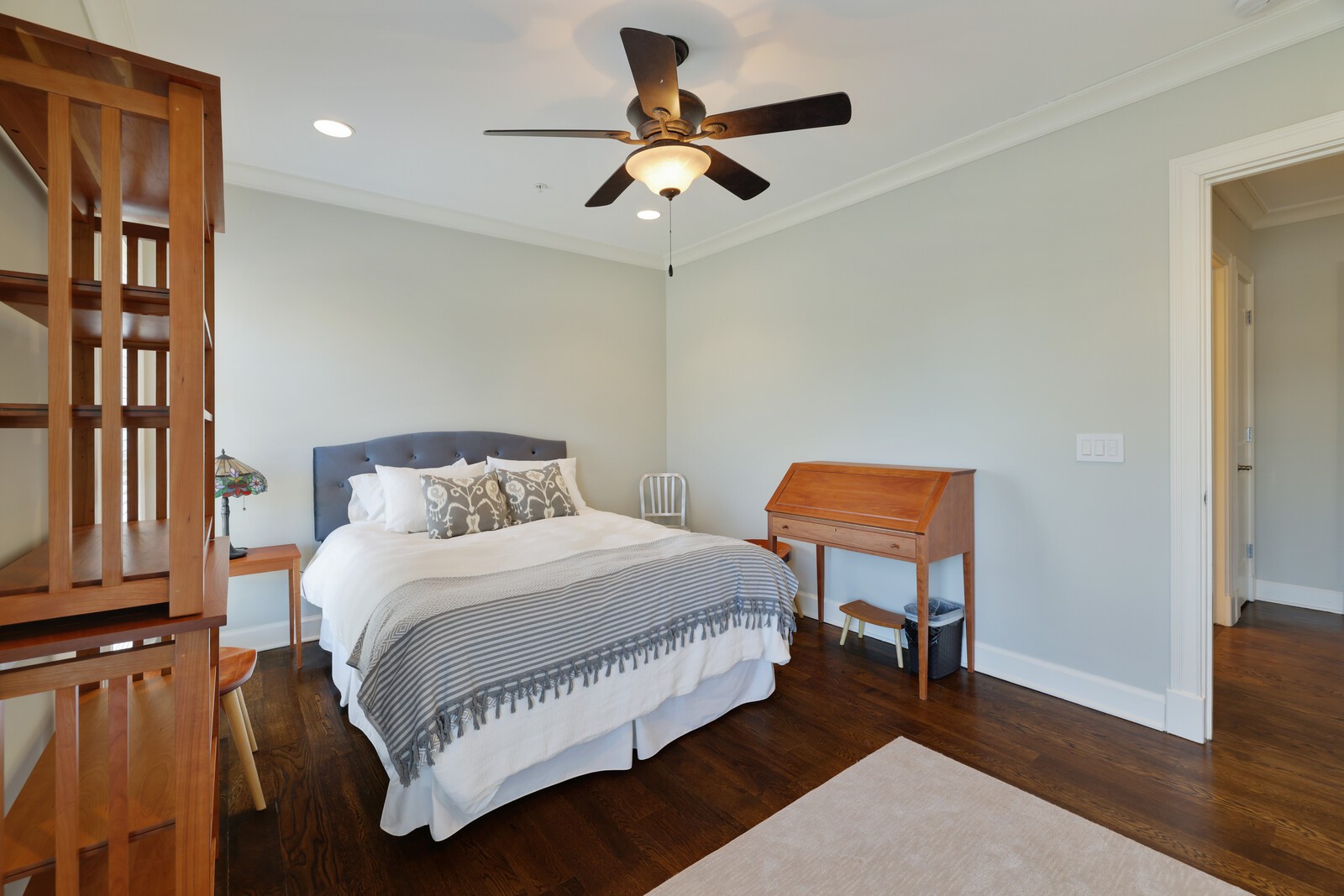 3210 W End Cir Unit: 203