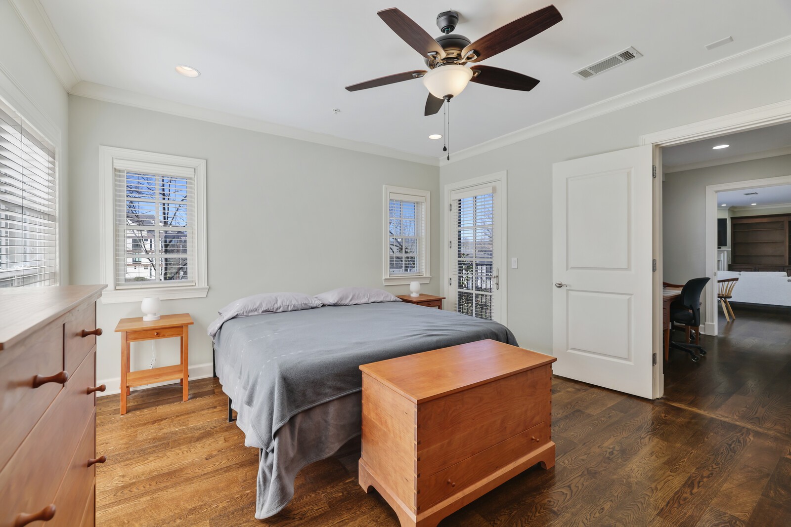 3210 W End Cir Unit: 203