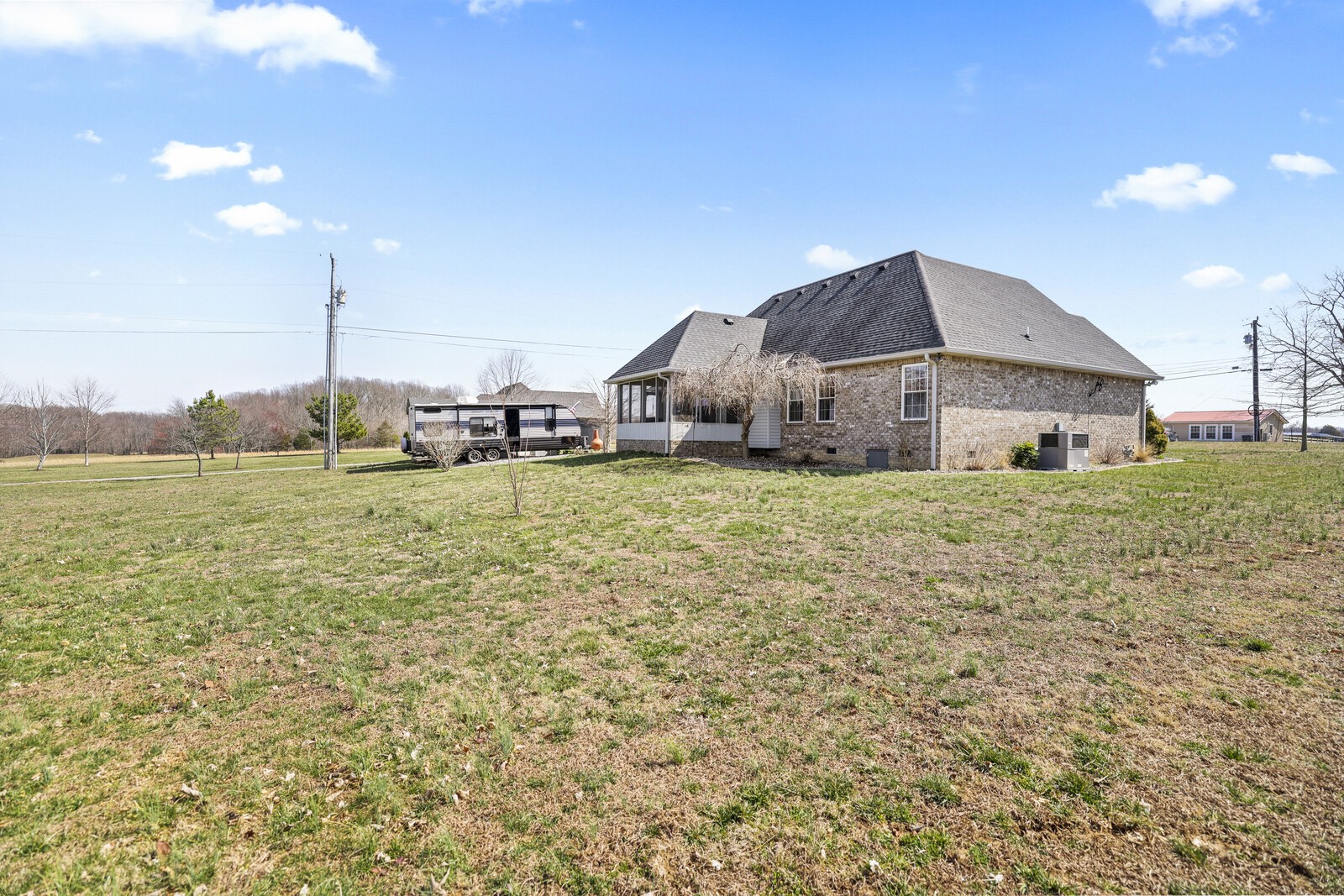 338 N Centerpoint Rd