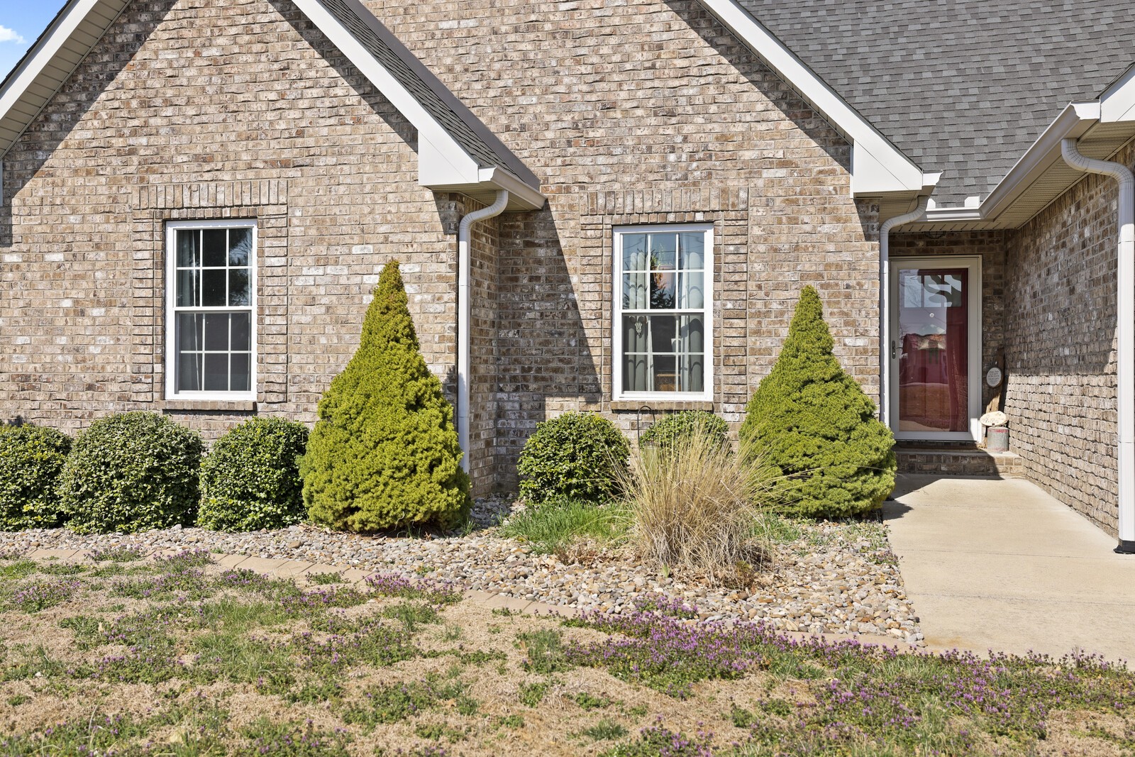 338 N Centerpoint Rd