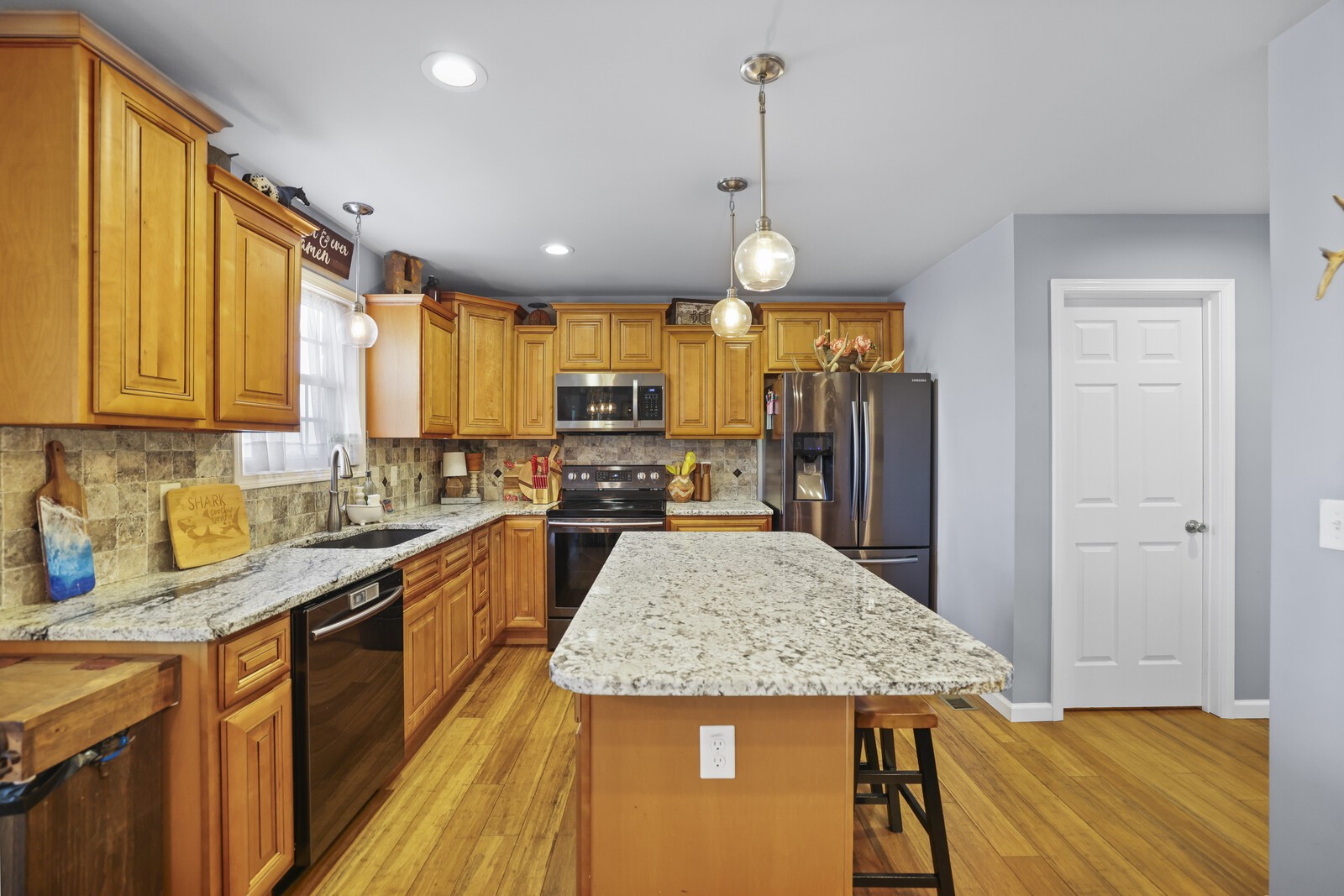 338 N Centerpoint Rd