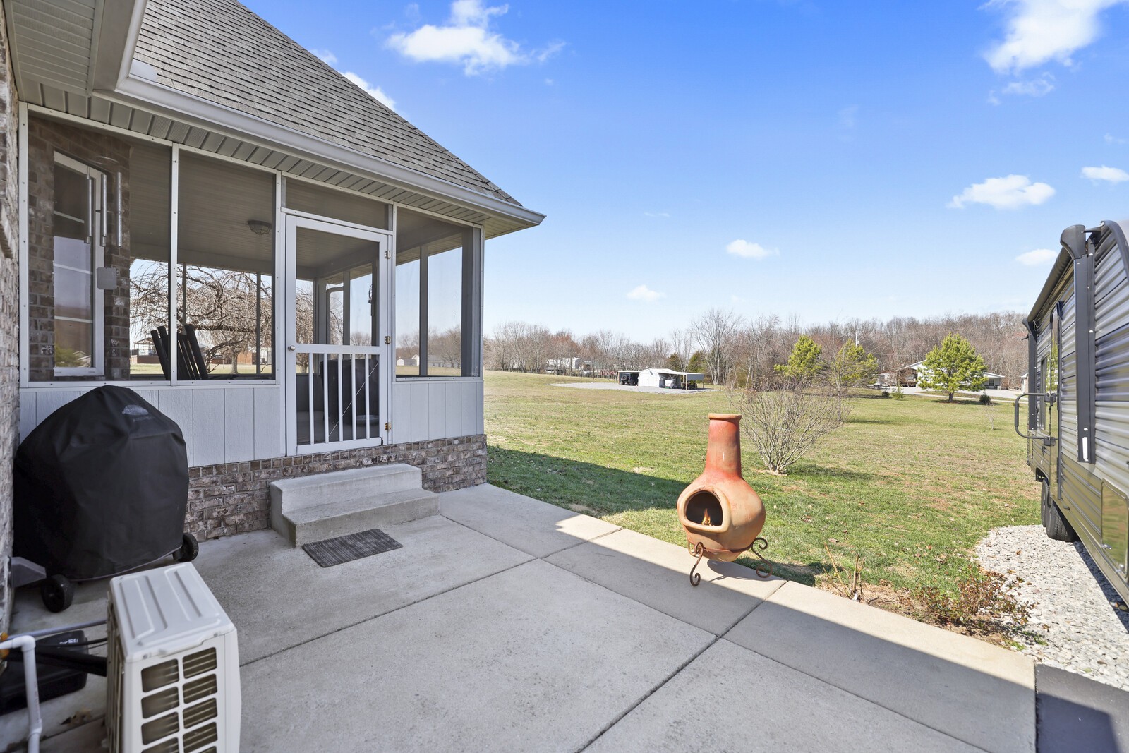 338 N Centerpoint Rd