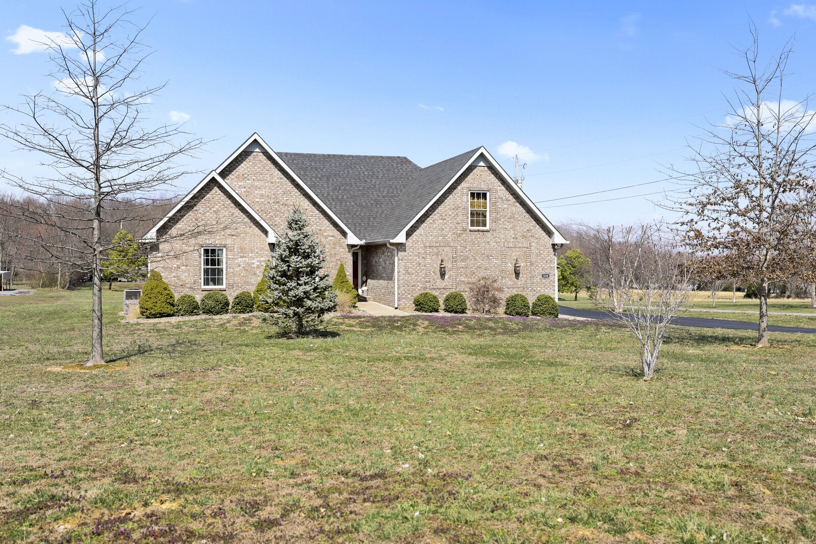 338 N Centerpoint Rd